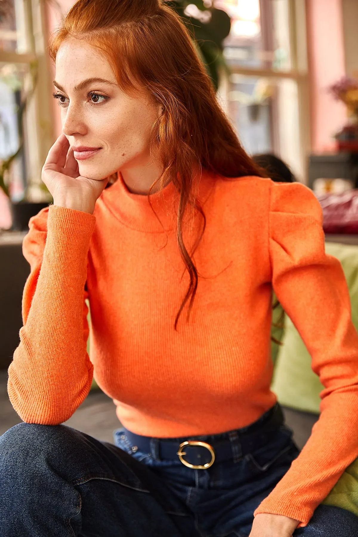 Olalook  Orangefarbene Damenbluse aus Lycra mit Prinzessinnenärmeln BLZ-19001595