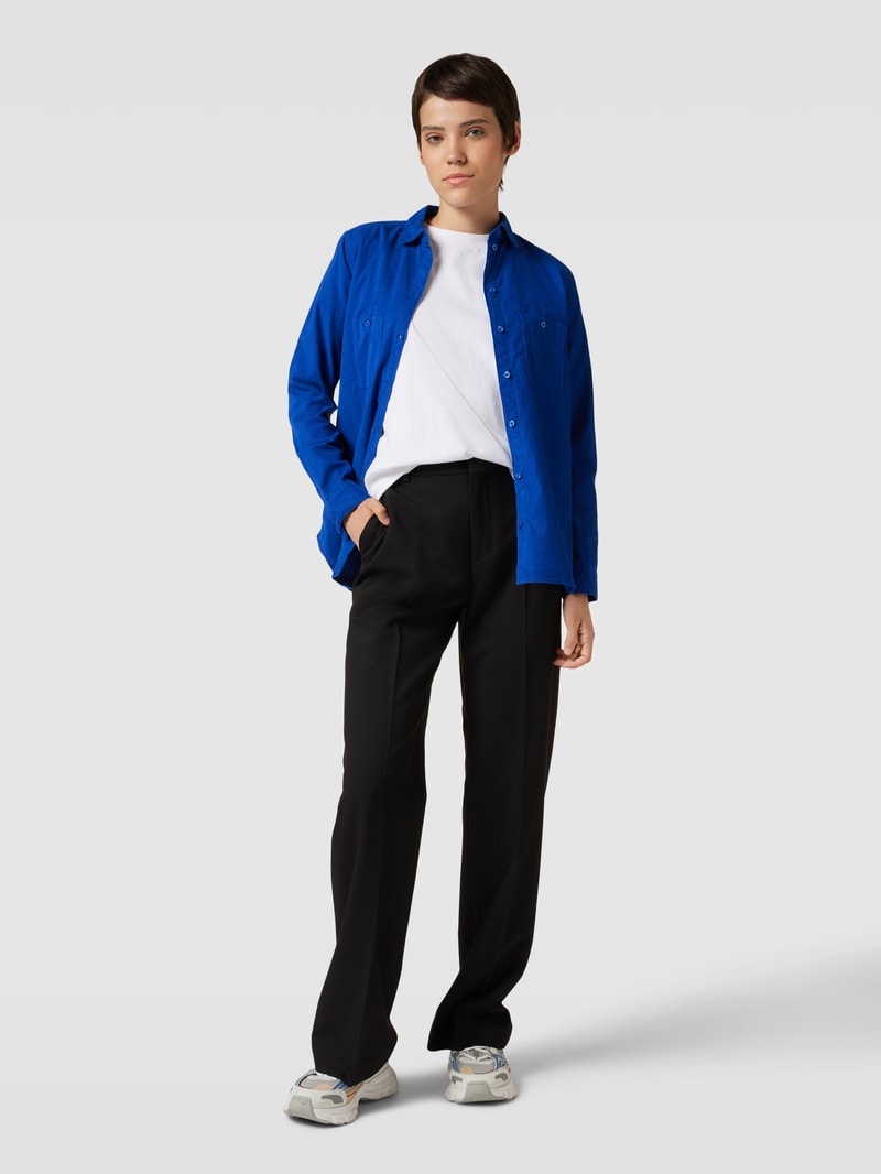 Hemdbluse in Cord-Optik mit Brusttaschen in himmelblau