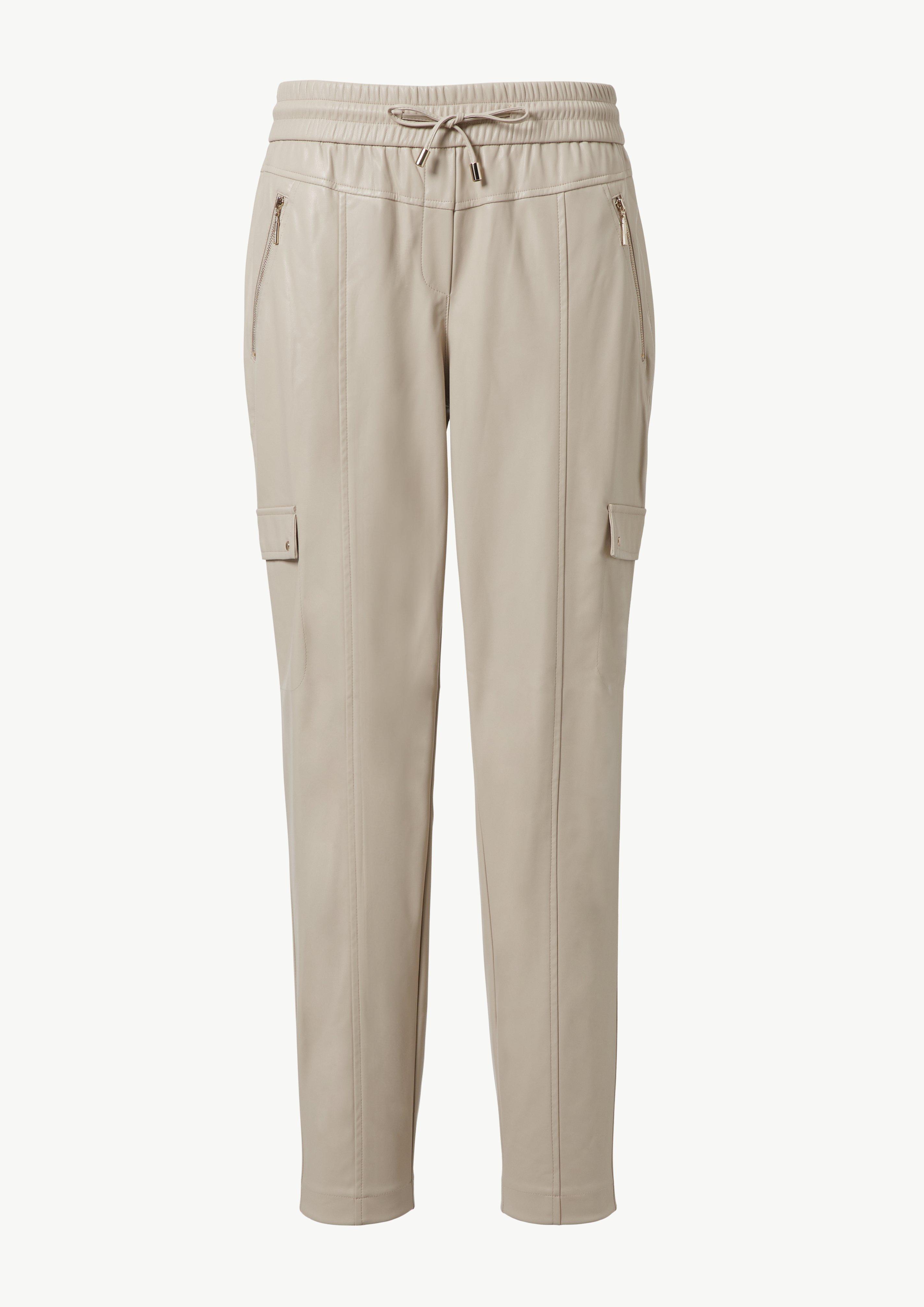 Schlupfhose in Lederoptik mit Cargotaschen - helles beige