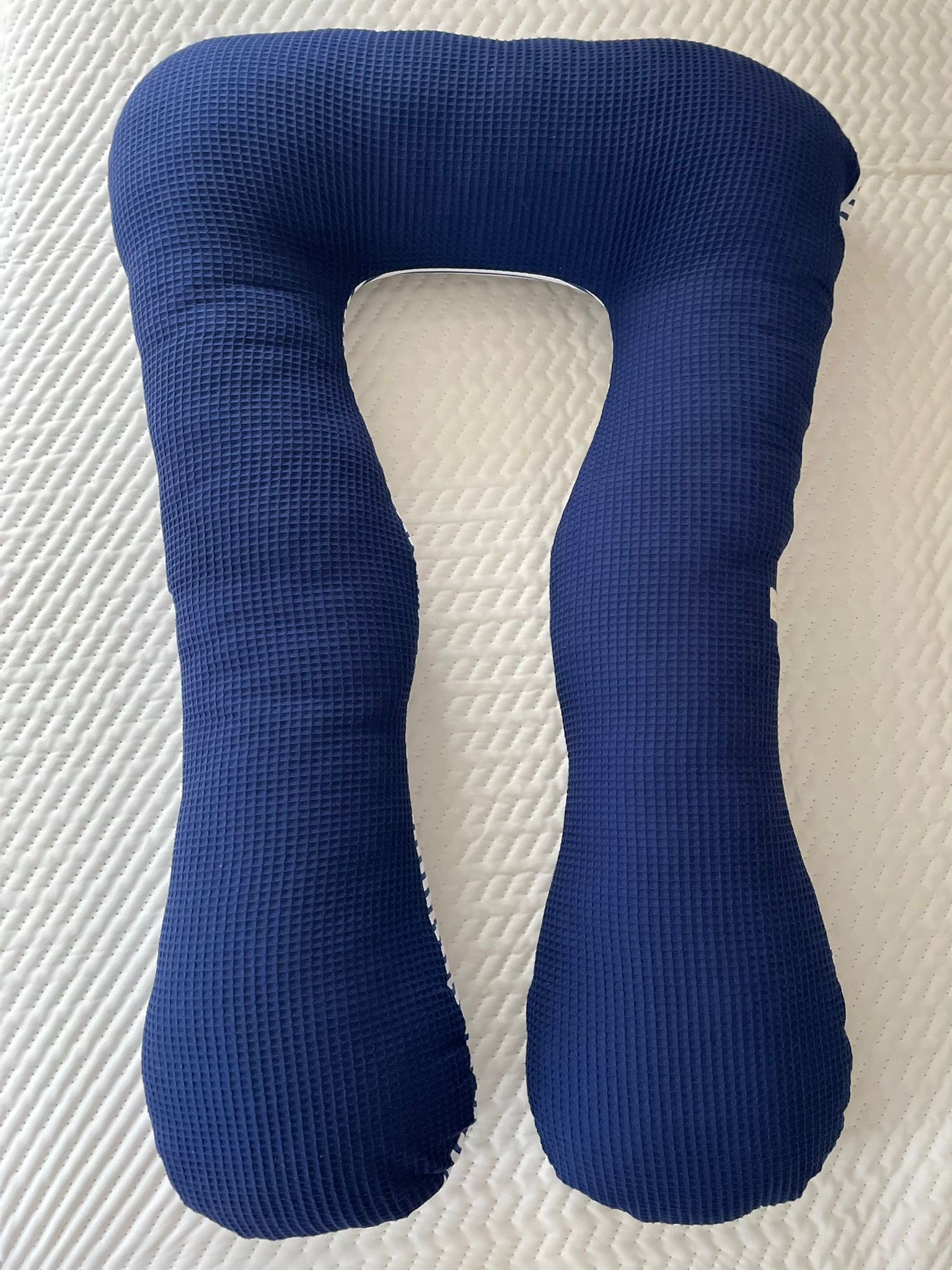 Loolay Stillkissen Schwangerschaftskissen Seitenschläferkissen Stillkissen TYP A 330cm, Attmungsaktive WAFFELPIQUE + GLATT Baumwolle XXXL Lagerungkissen; MUSTER: Waffel DUNKELBLAU/ Blau-Weiß Streifen, LOOLAY® Stillkissen + Bezug, 100% Europäische Sto