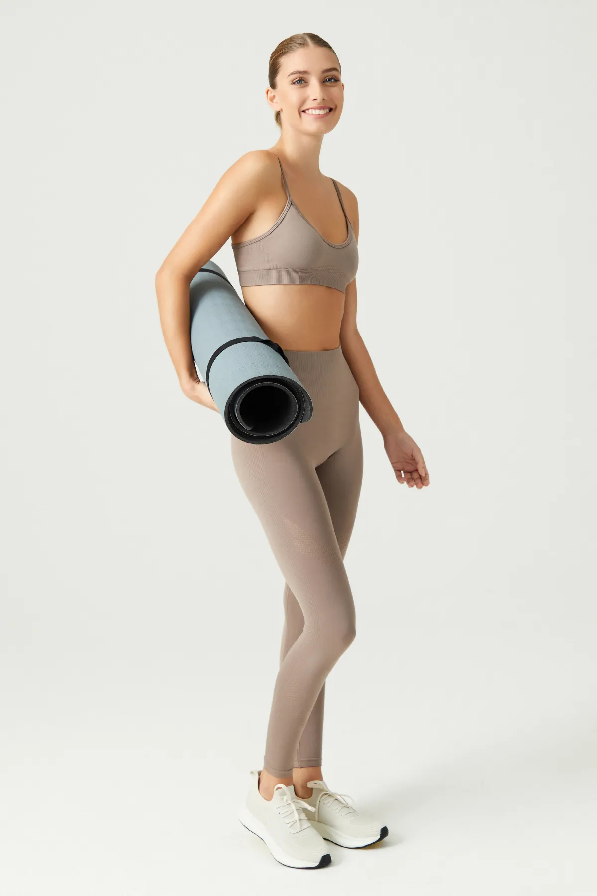 LOS OJOS  x Melodi Bronze Nahtlose Sportstrumpfhose mit hoher Taille Adorn
