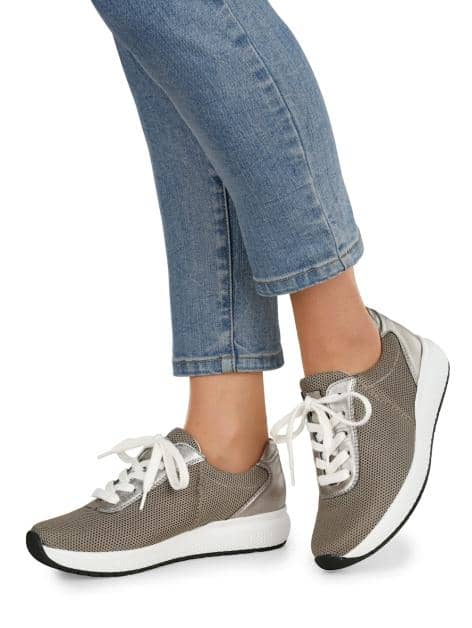 Sportschuh mit Shock-Absorber