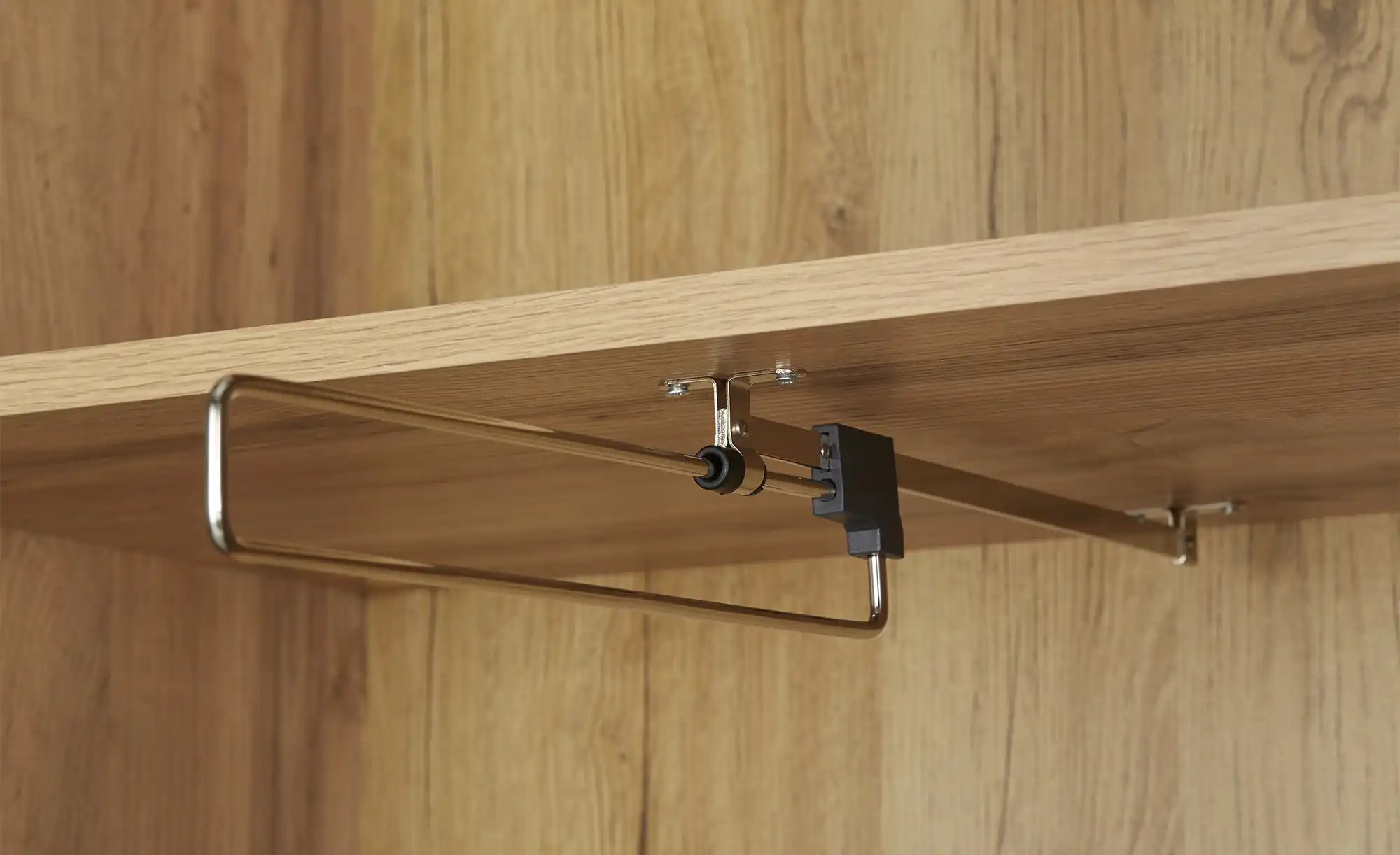 Garderobenschrank