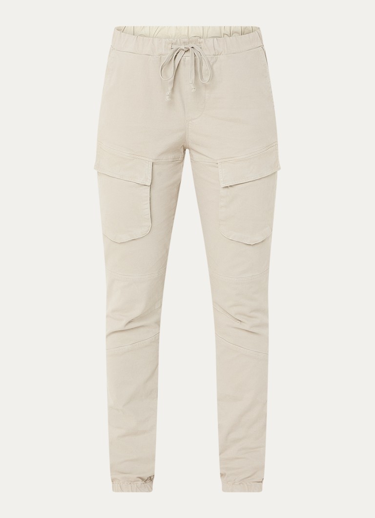 Pantalonii cargo Penn & Ink au o croială slim, talie înaltă și buzunare cu clapă.
