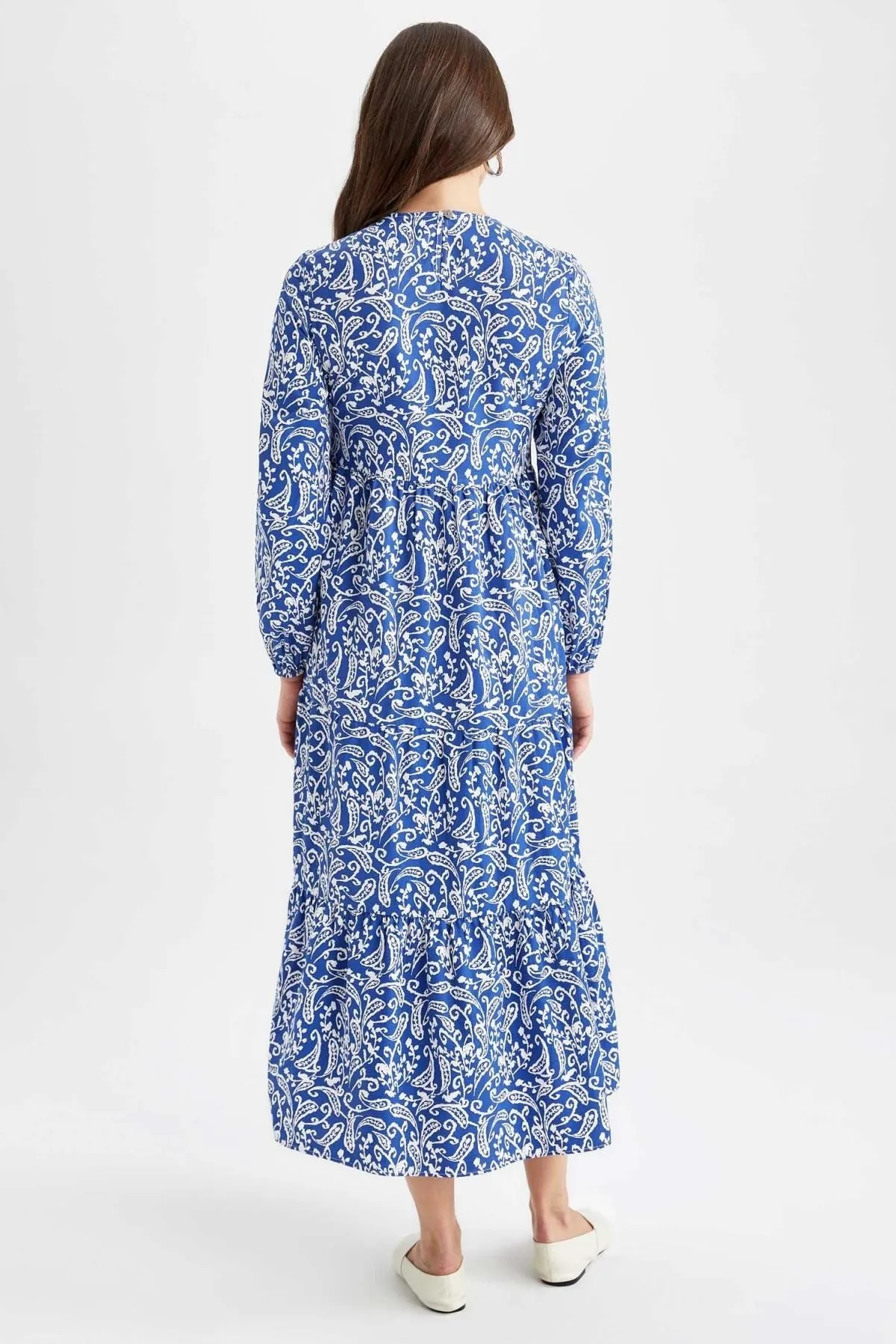 DeFacto  Langärmliges Maxikleid aus geblümtem Popeline mit Rundhalsausschnitt