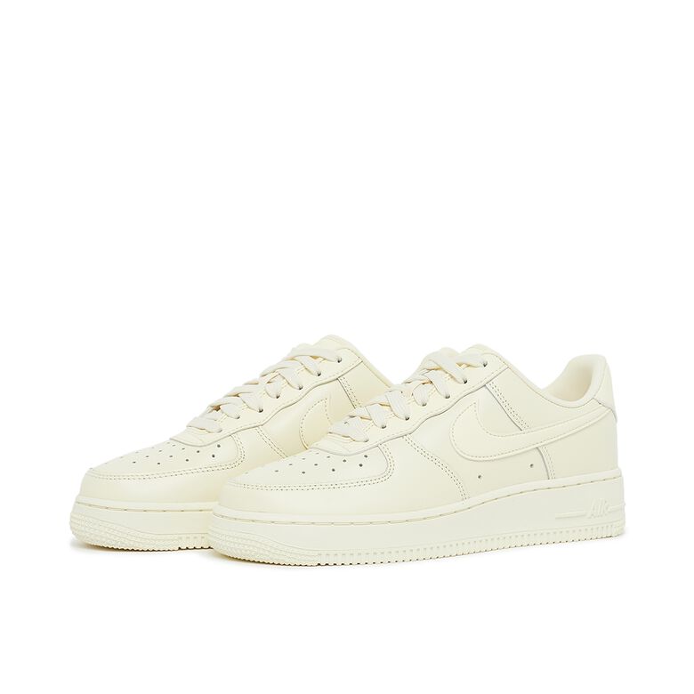 NIKE Wmns Air Force 1 '07 Fresh coconut milk/coconut milk