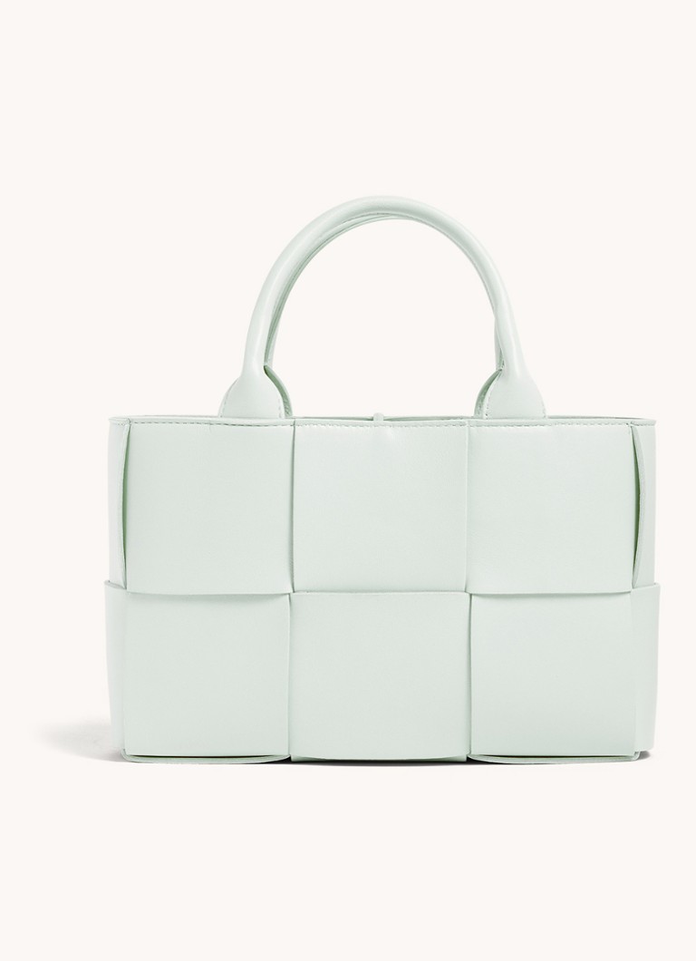 Geanta Bottega Veneta Mini Bow din piele de miel