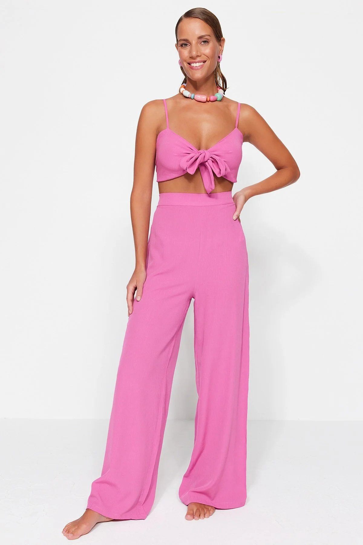 Trendyol Collection  Rosa gewebter Blusen-Hosenanzug mit Bindeband TBESS22AU0108