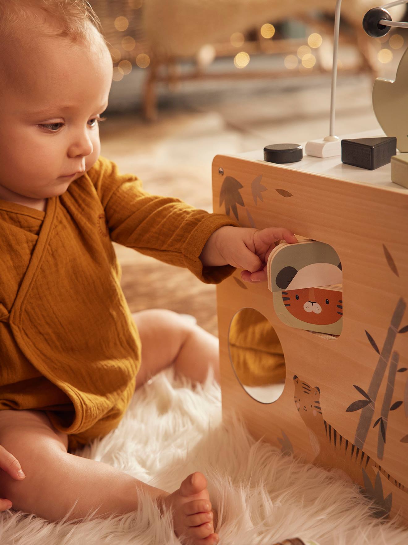 Grand cube multi-activités HANOÏ en bois FSC® multicolore