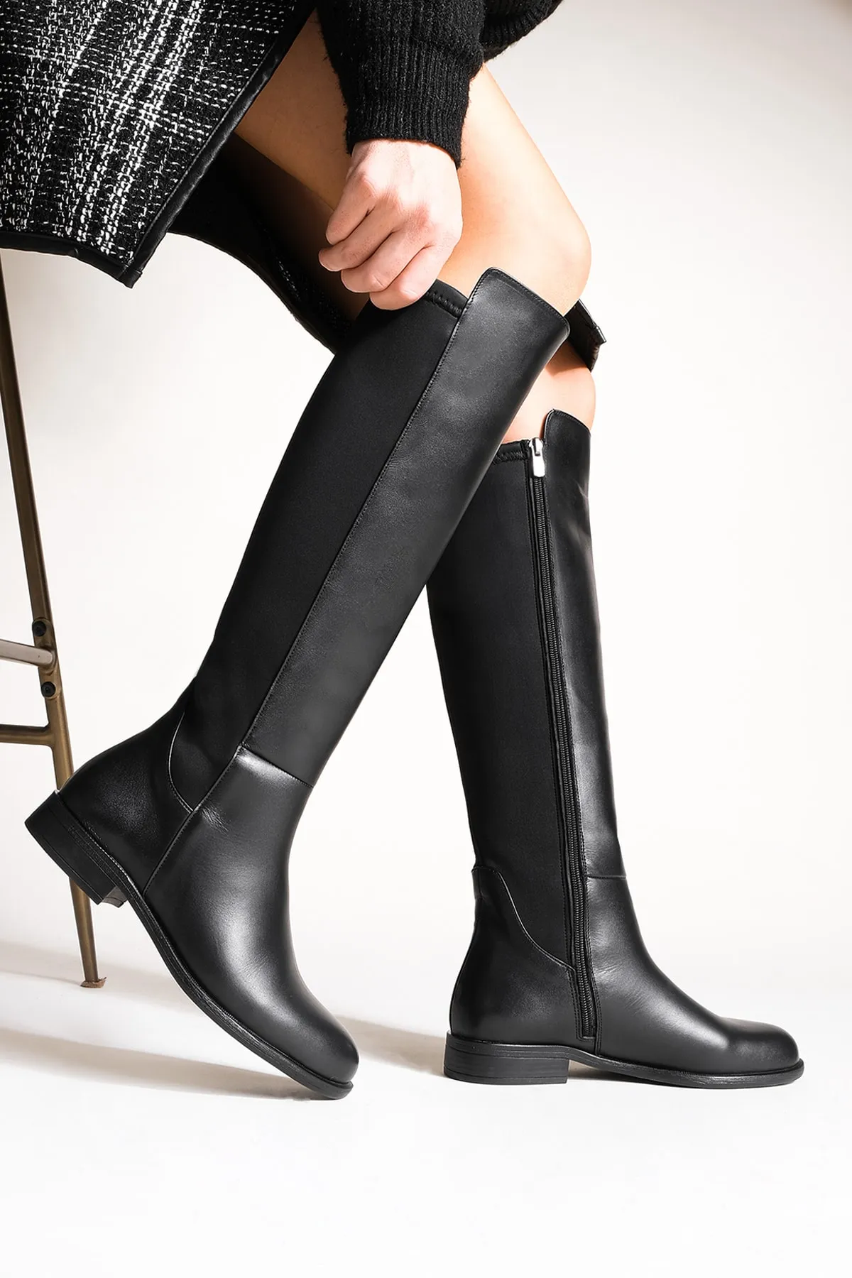 Marjin  Damen Stiefeletten aus echtem Leder mit Stretchanteil, elastisch, kniehoch, Reißverschluss, Zolen Schwarz
