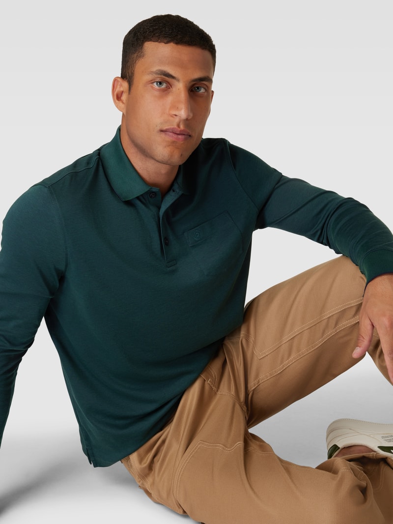 Poloshirt mit Brusttasche in dunkelgrün