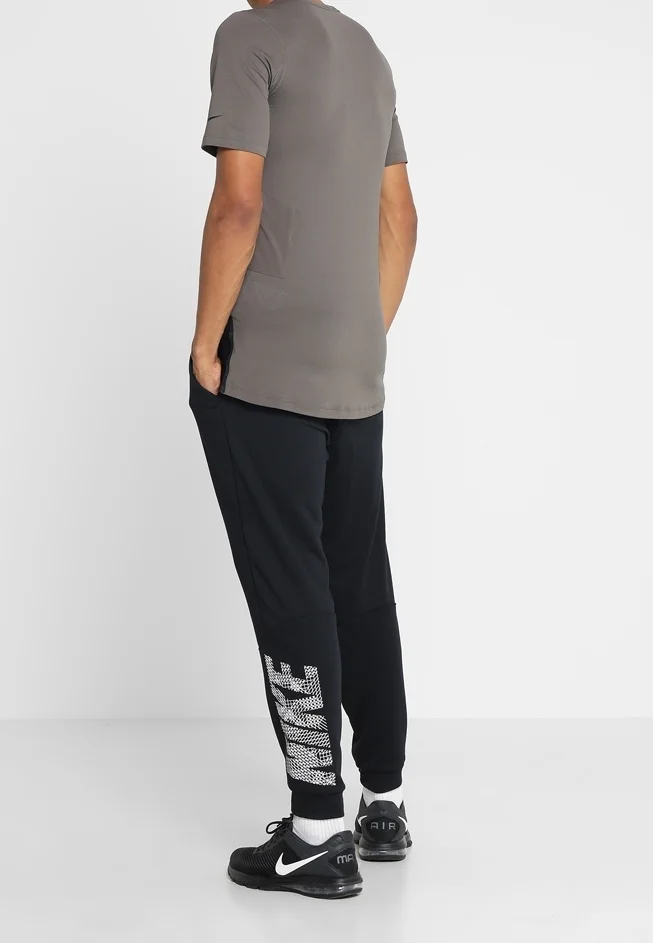 Camiseta básica Nike Performance