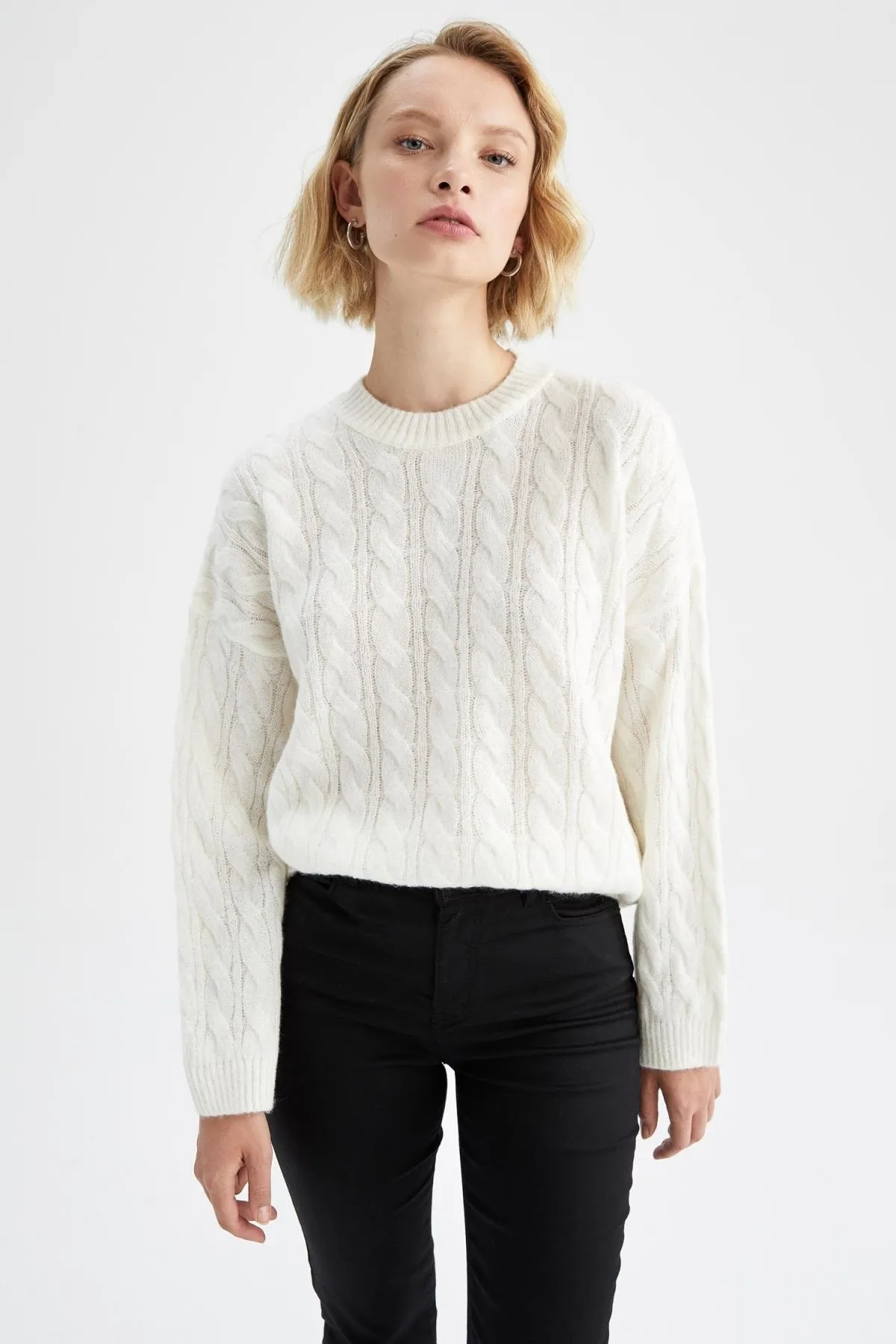DeFacto  Pullover mit Rundhalsausschnitt in Oversize-Passform