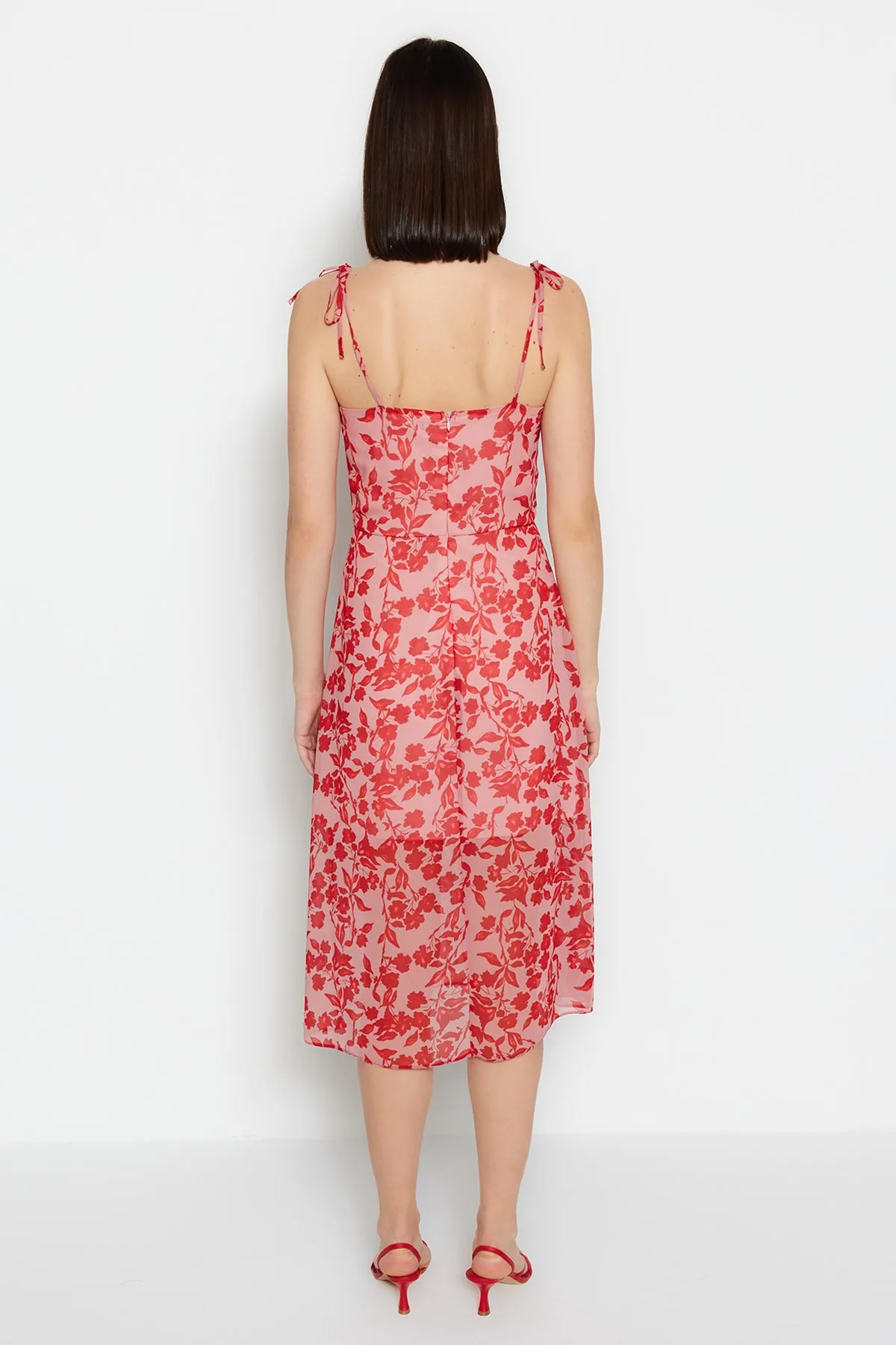 Trendyol Collection  Rotes gewebtes Midi-Kleid mit gefüttertem Blumenmuster TWOSS23EL01660