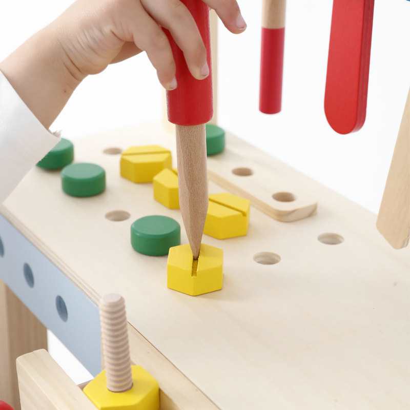 Établi de bricolage en bois avec ses outils Oxybul