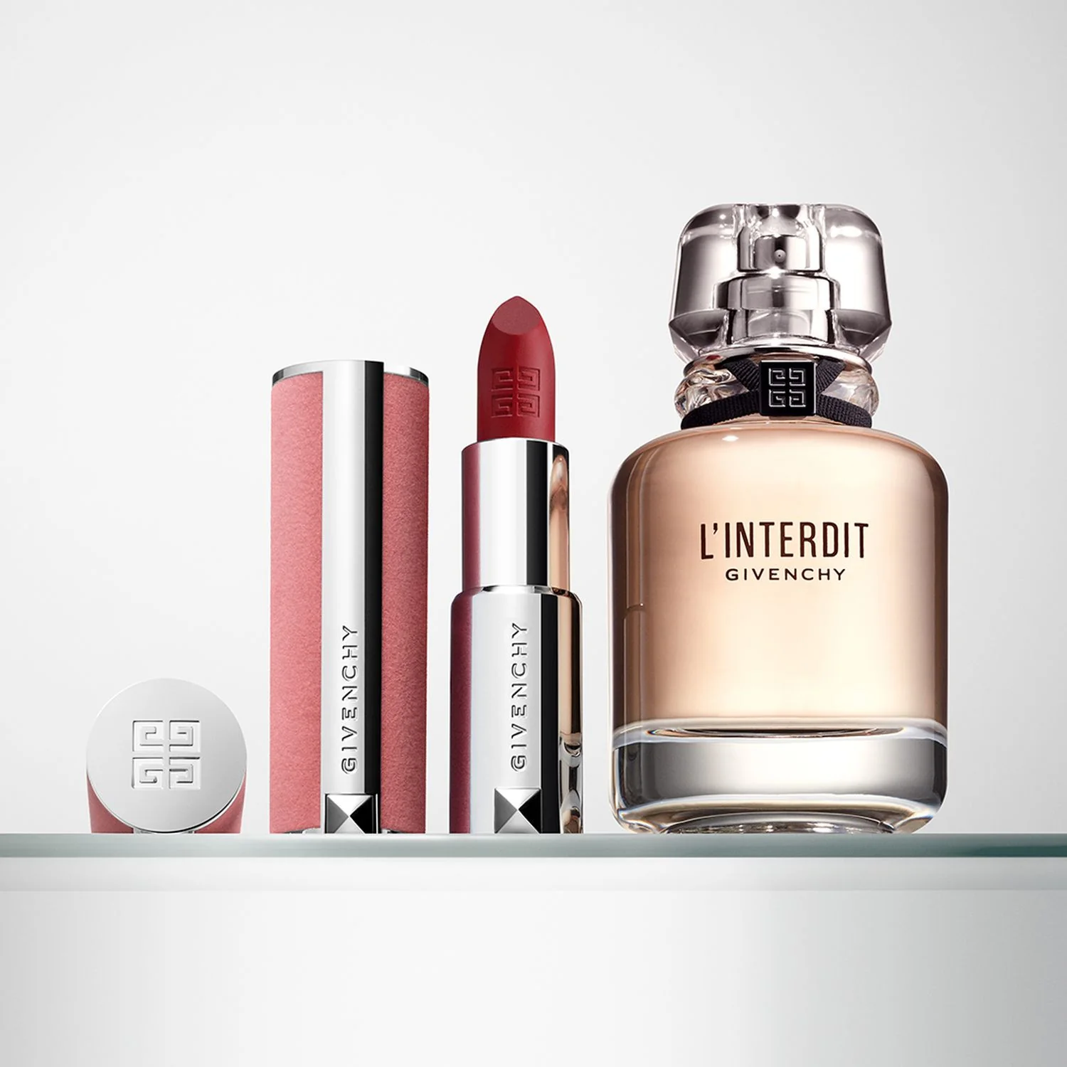 Le Rouge Sheer Velvet Lips - matný rúž, rúž