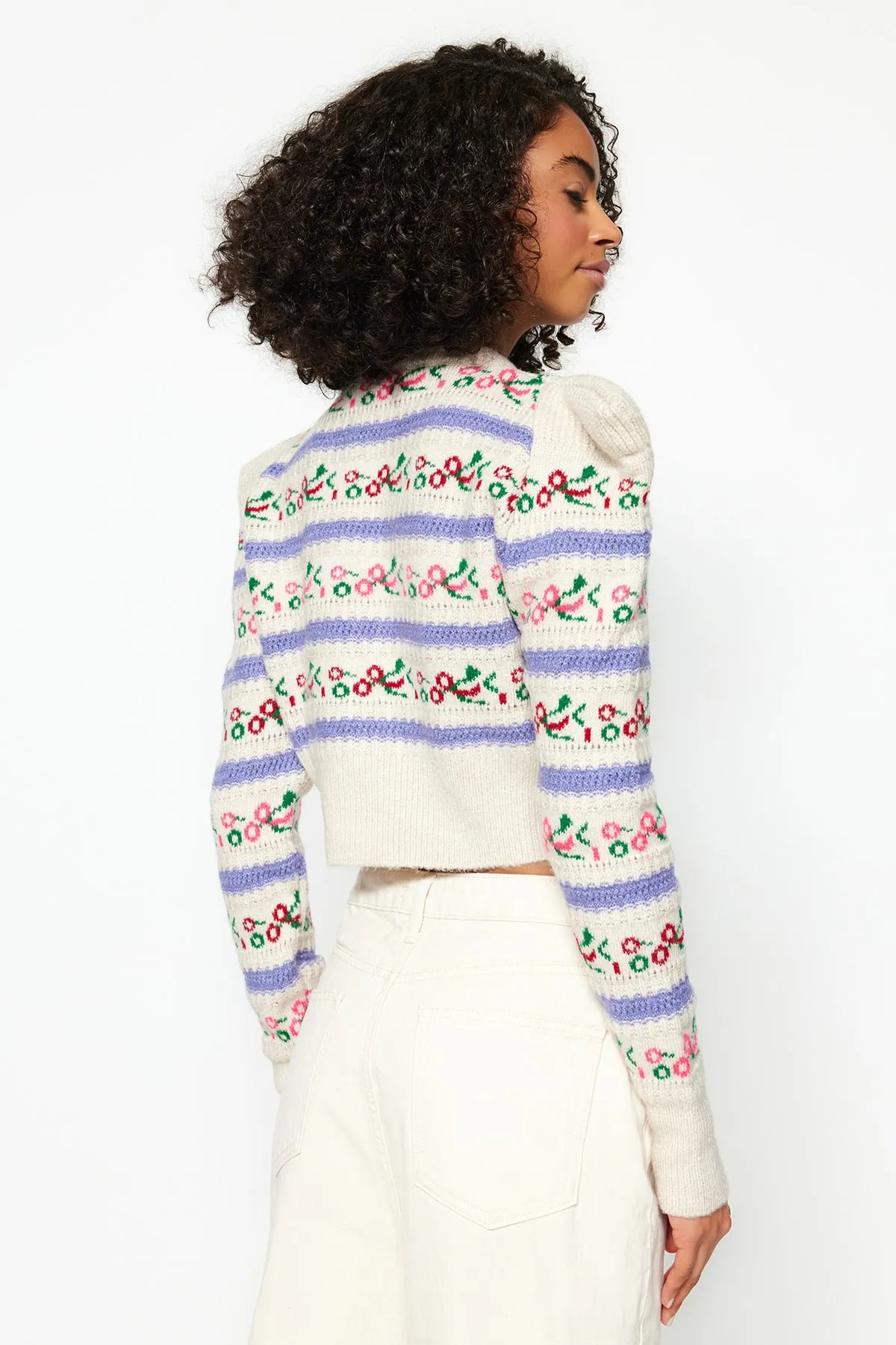Trendyol Collection  Steinfarbener Strickpullover mit Rundhalsausschnitt und selbstgemustertem Muster TWOAW24KZ00211