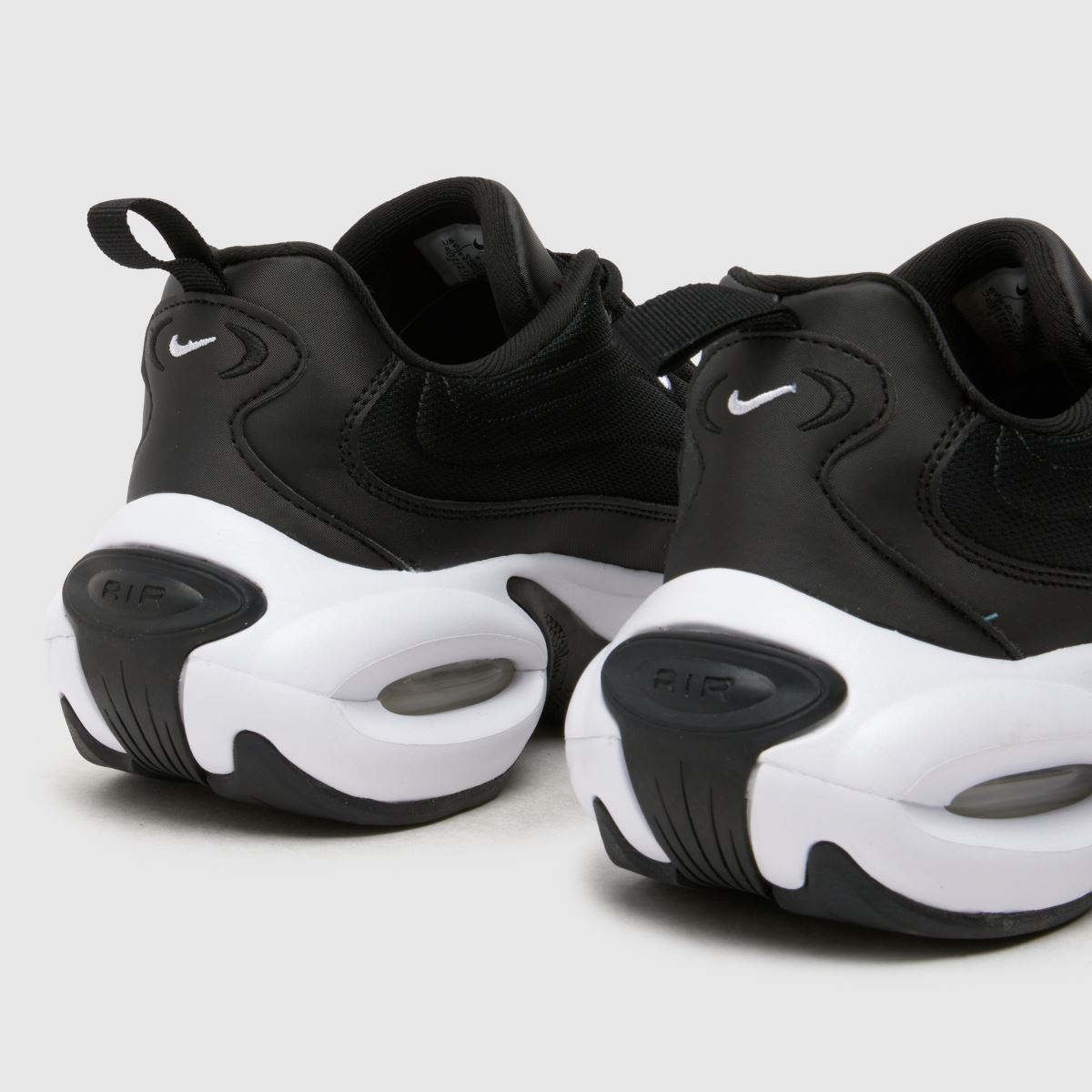 Nike Air Max Portal – Svarta och vita träningsskor