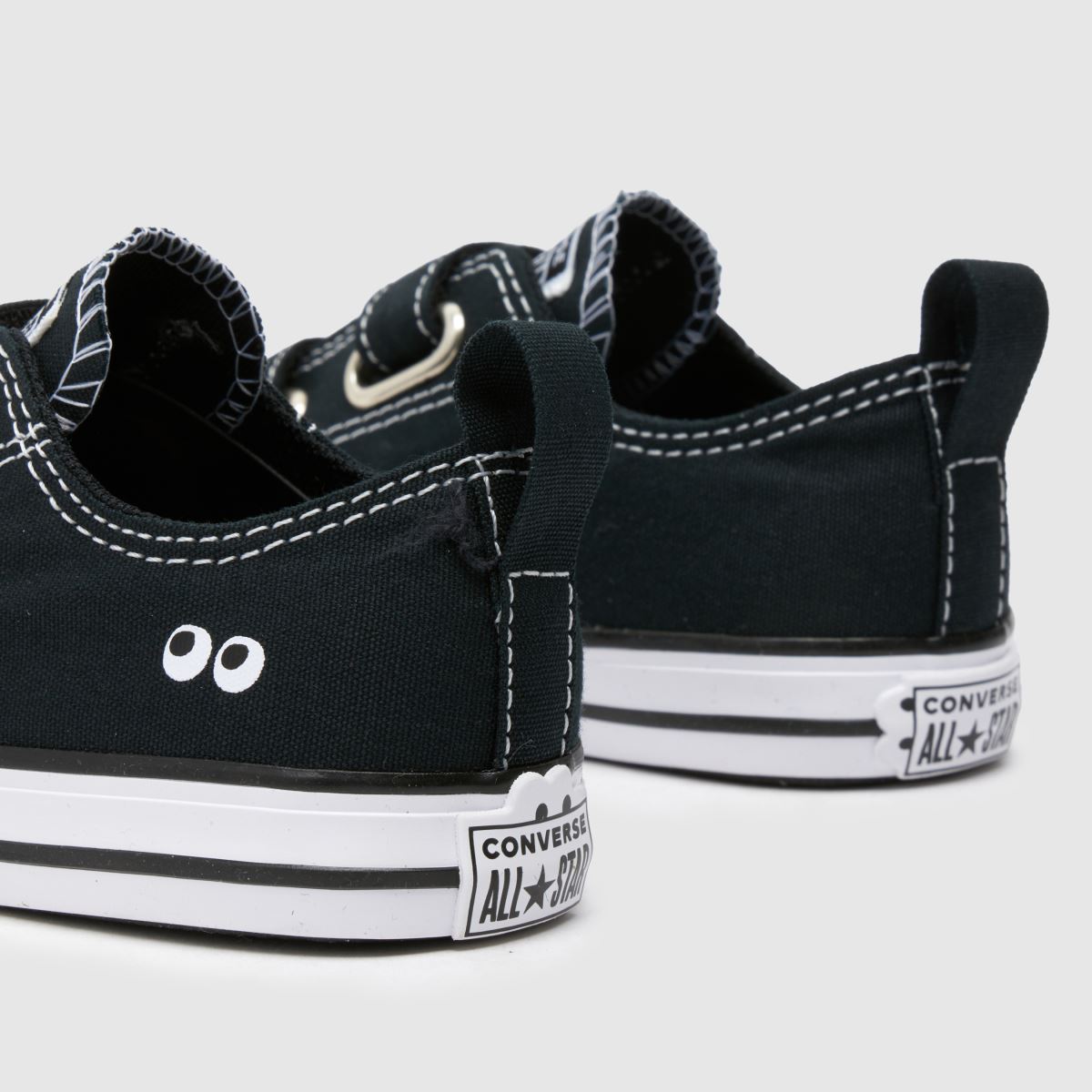 Converse svarta och vita All Star 2v låga ögon småbarnssneakers