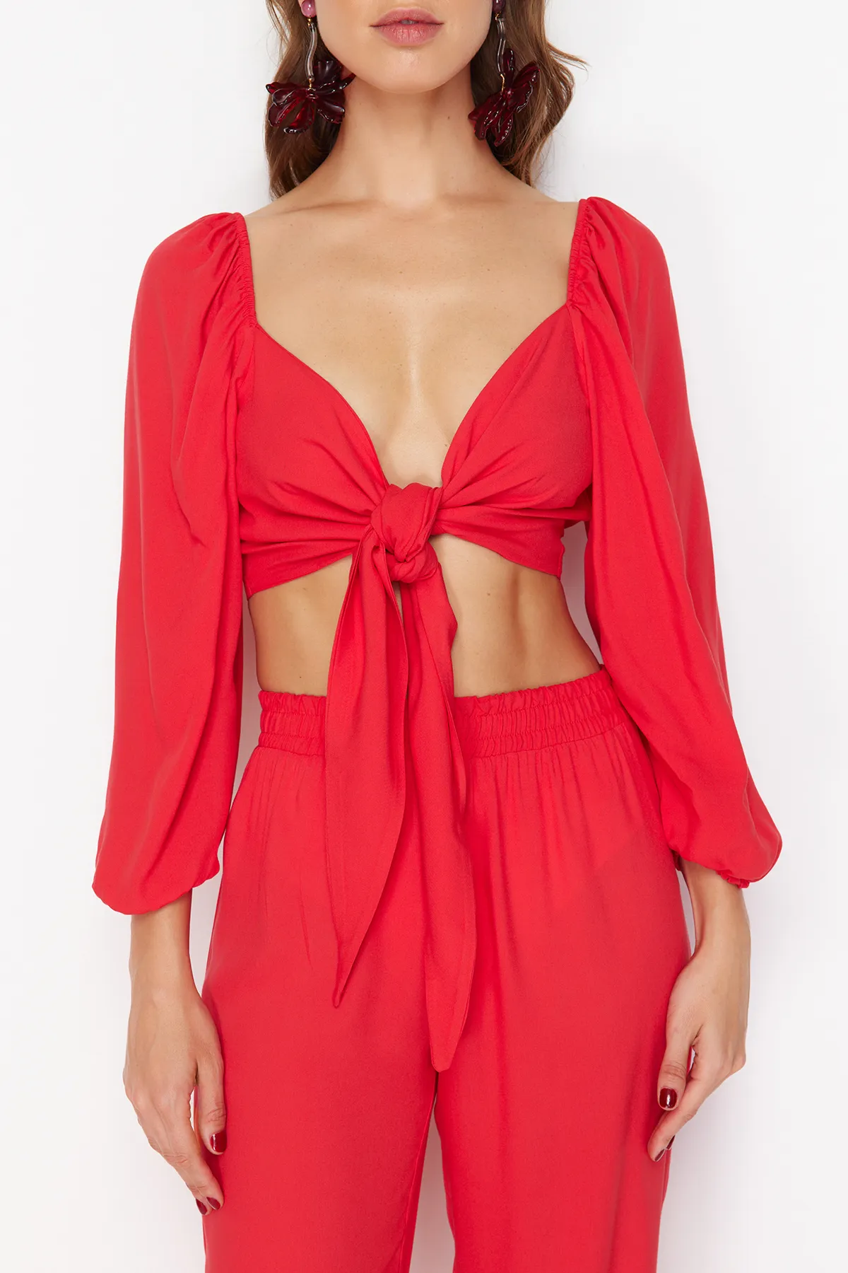 Trendyol Collection  Roter gewebter Blusen-Hosenanzug mit Bindeband TBESS23AU00072