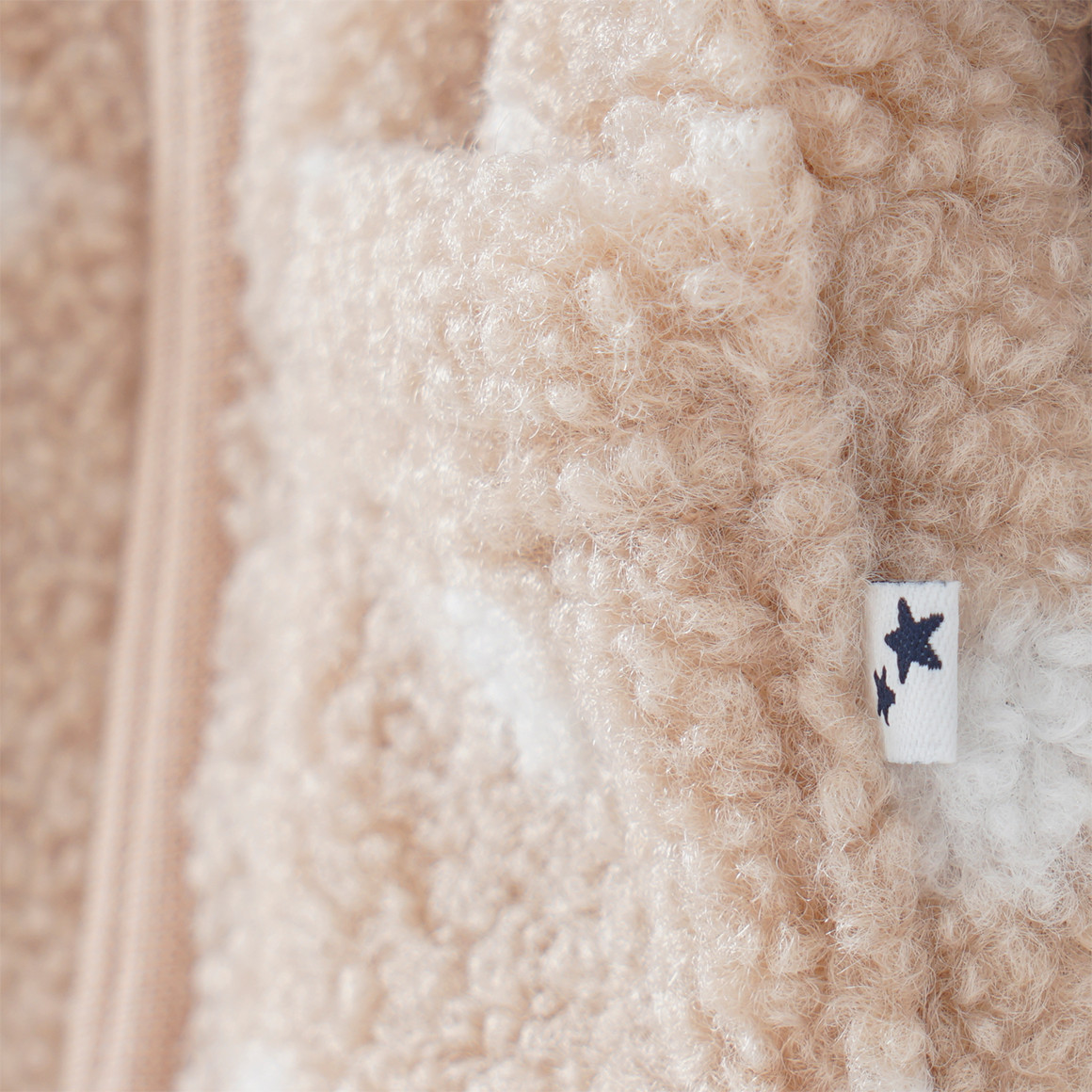 Newborn Kuscheljacke aus Teddyplüsch