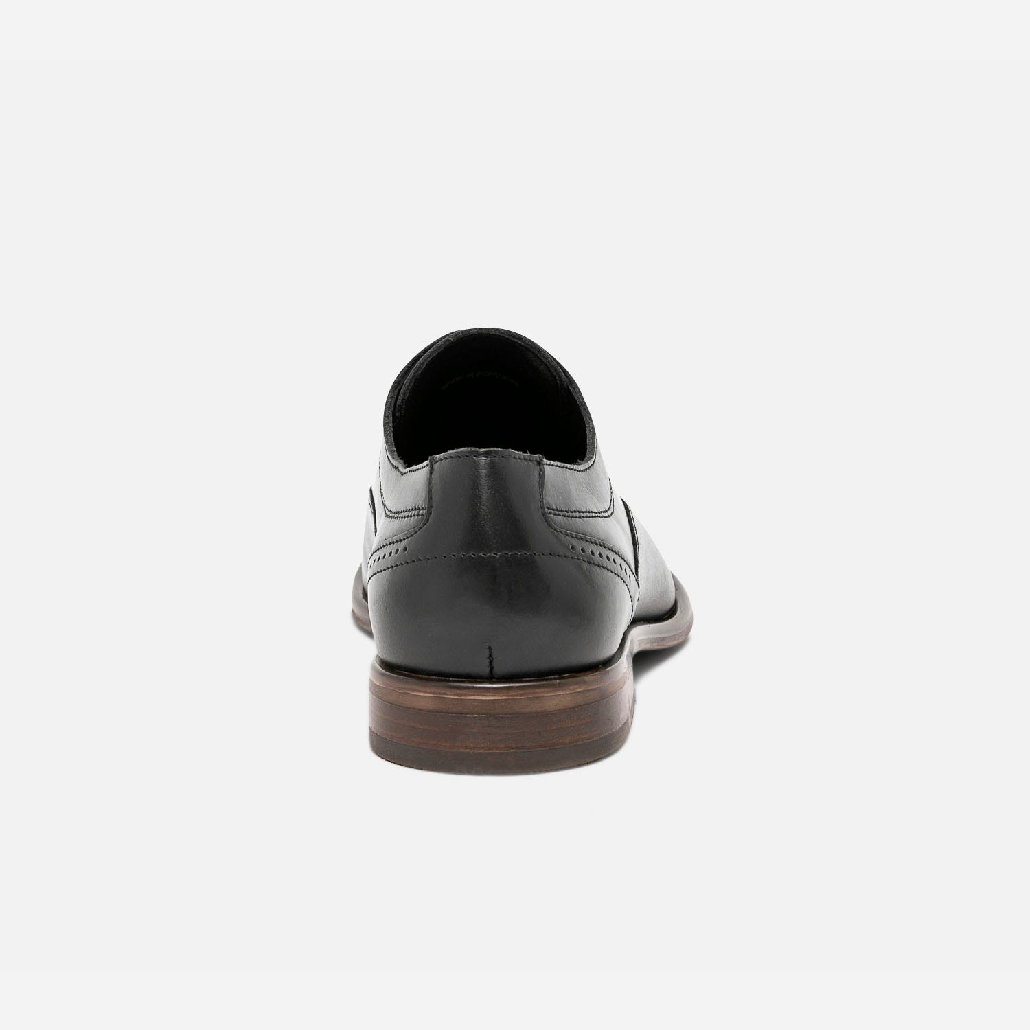 Richelieu noir en cuir éco-conçu