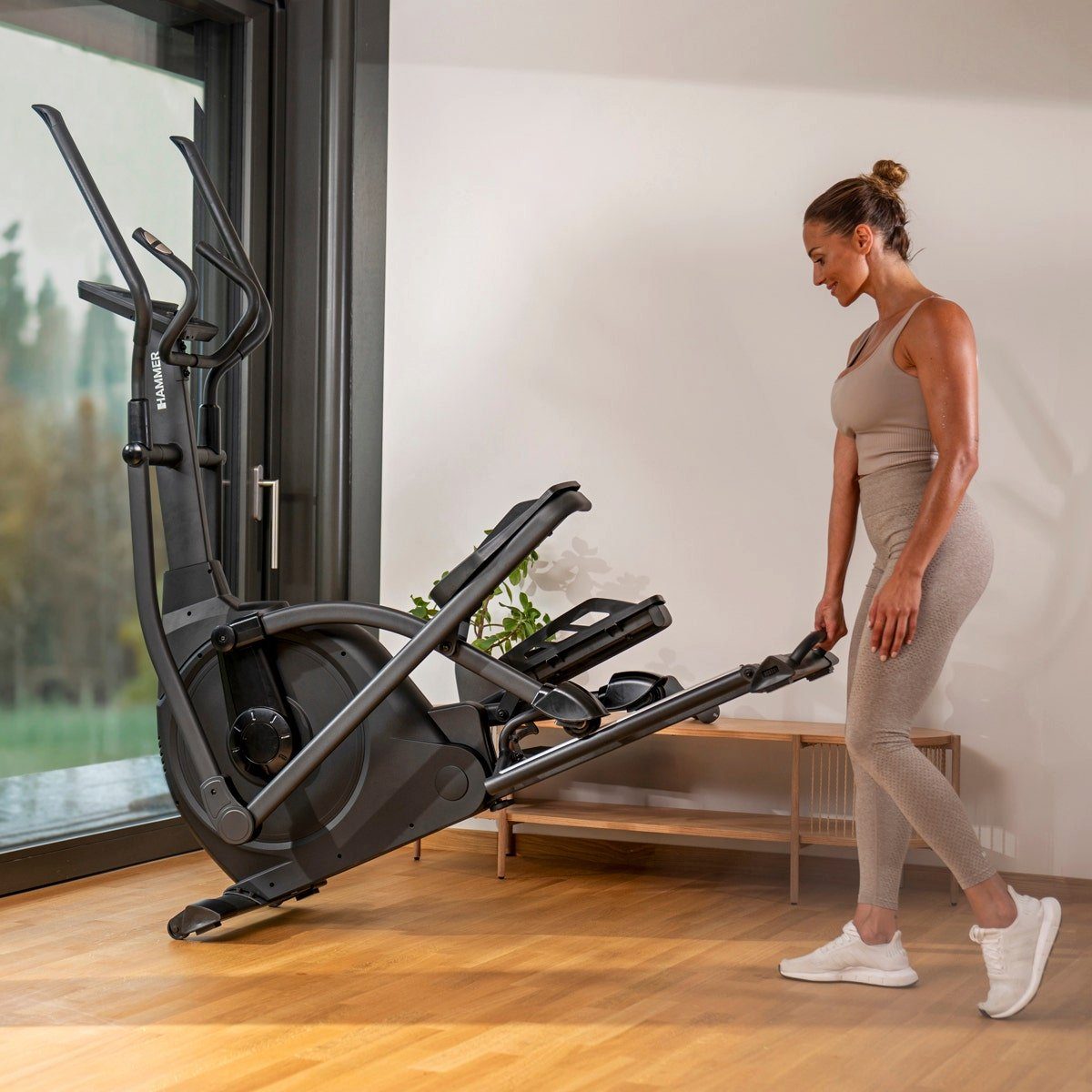 Hammer Crosstrainer SpeedMotion II, 3-fache Steigung, 24 Programme, Zwift & Kinomap