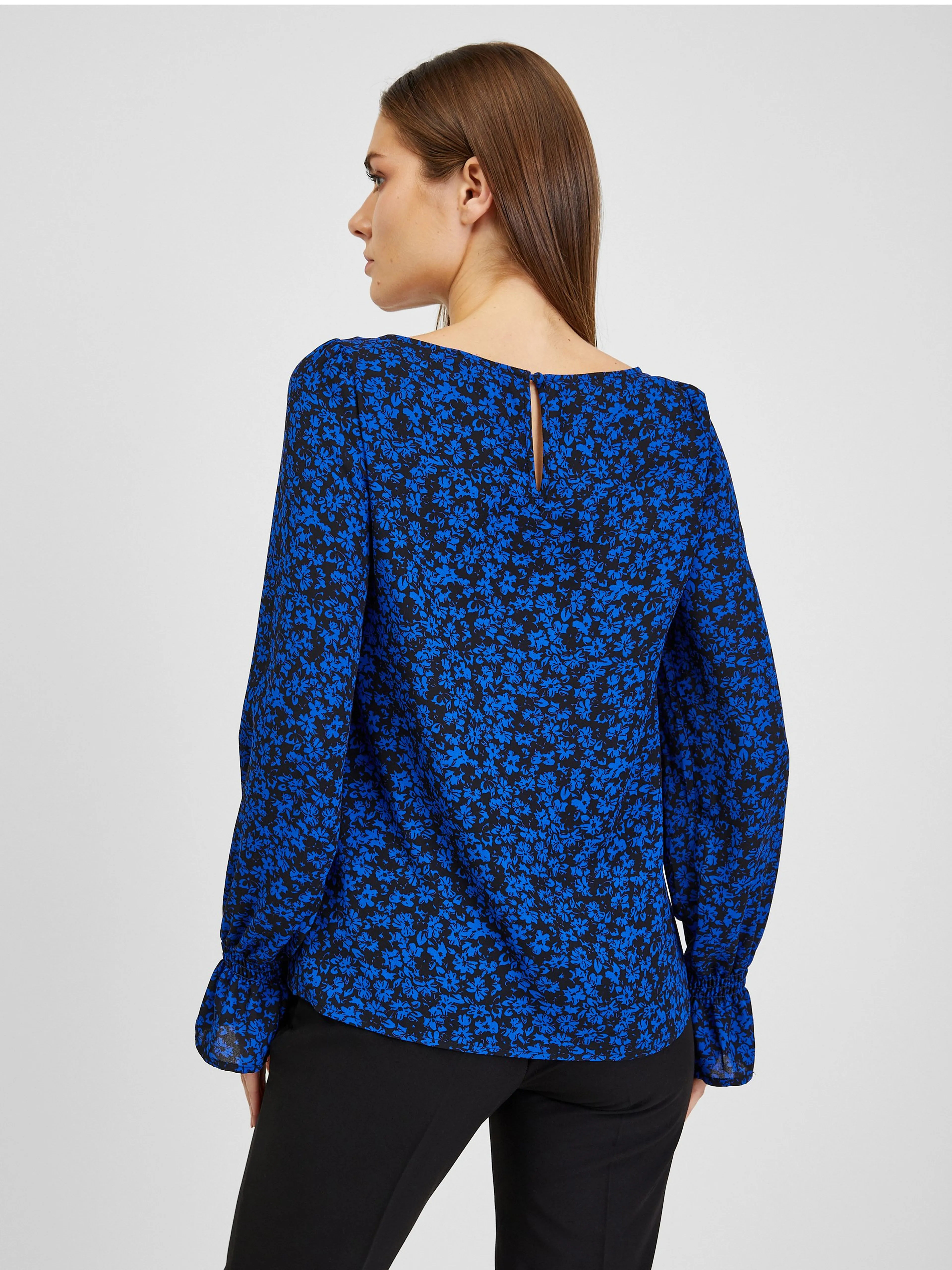 Schwarz-blaue geblümte Bluse ORSAY