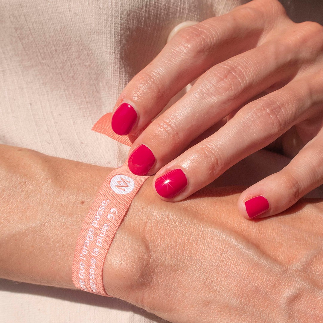 MĘME Cosmetics Silikonowy lakier do paznokci