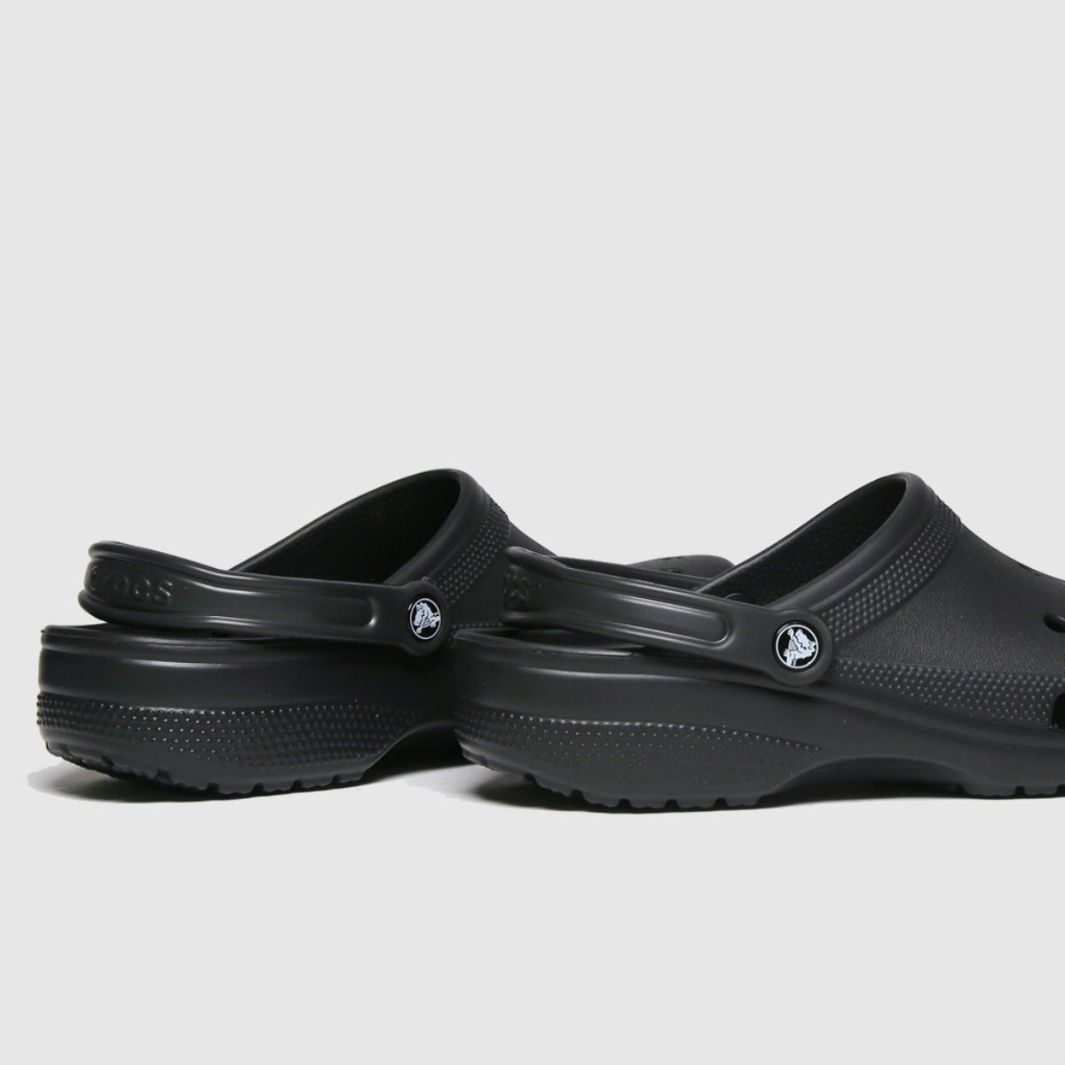 Klasični sandali Crocs v črni barvi