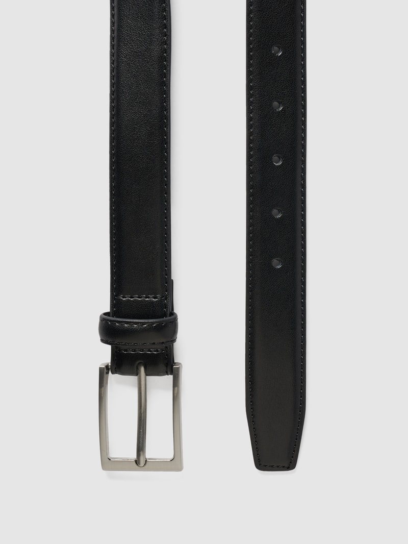 Gürtel aus Leder in schwarz