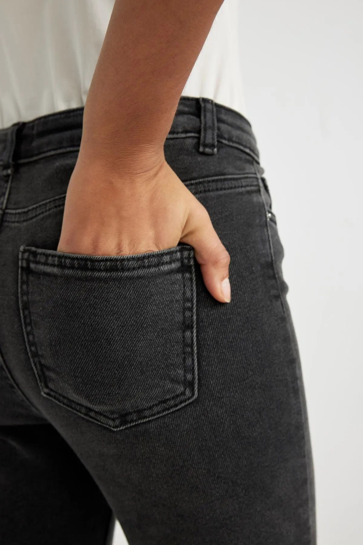 DeFacto  Lange Jeanshose mit schmaler Passform und hoher Taille