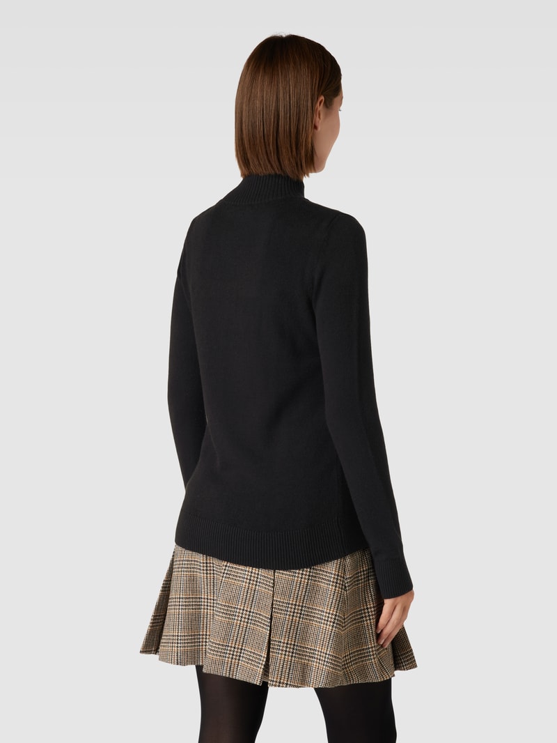 Strickpullover mit Stehkragen in schwarz