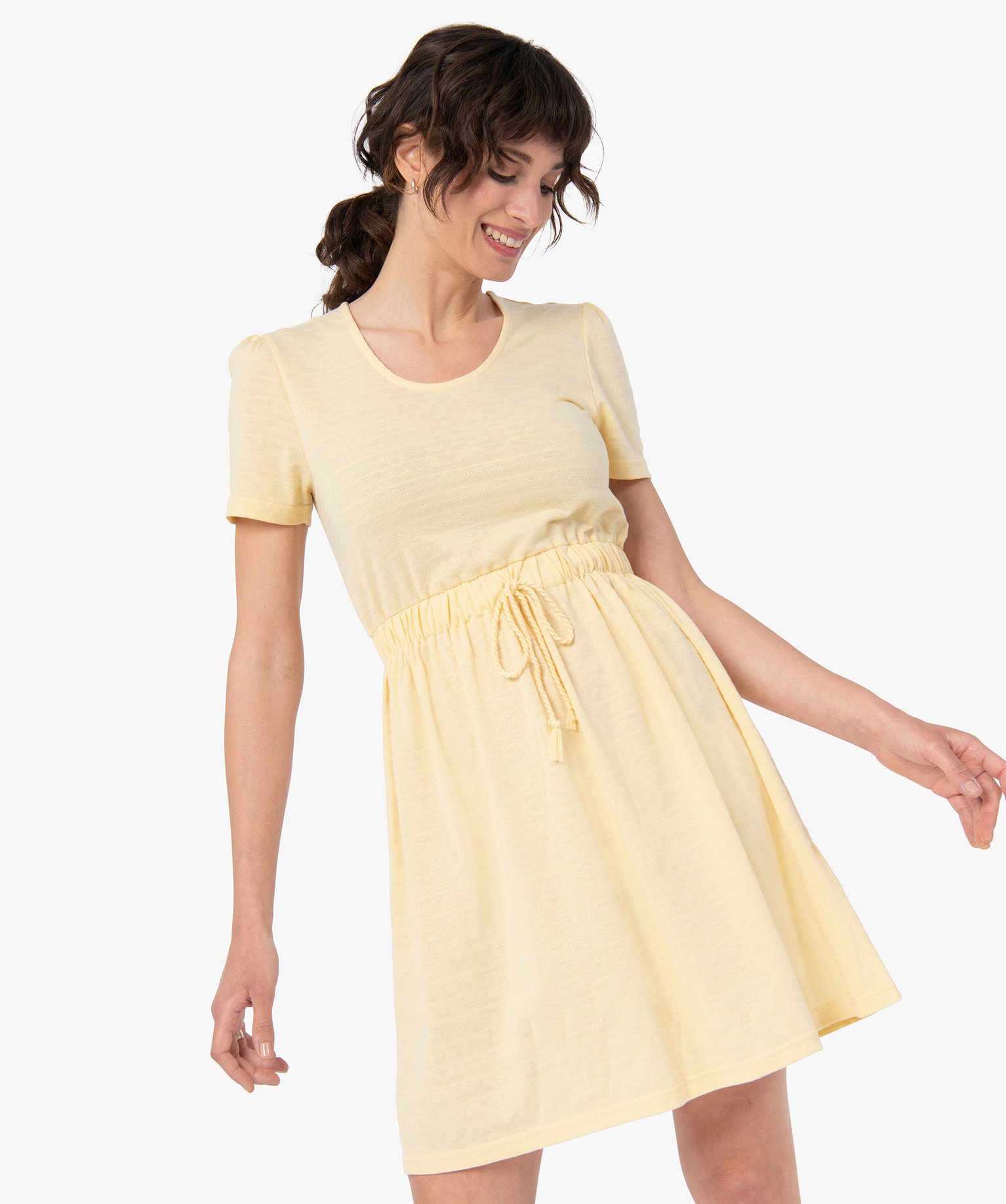 Robe femme à manches courtes en maille fluide jaune | GEMO
