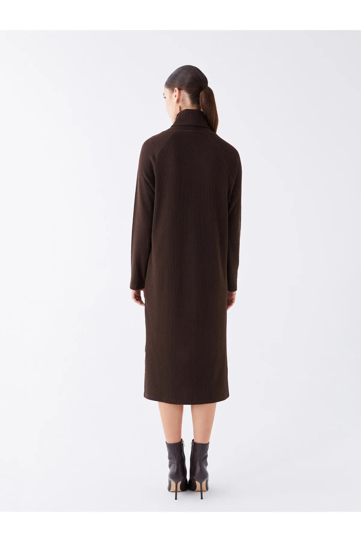 LC Waikiki  Einfarbiges langärmliges Damen-Strickkleid mit Rollkragen