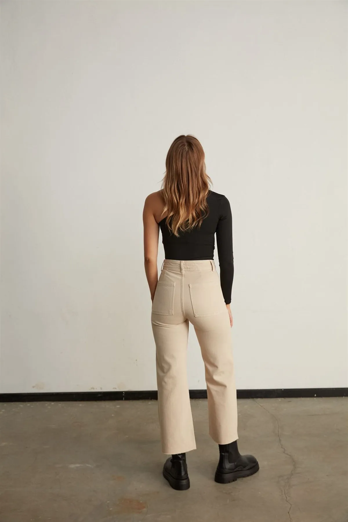 VATKALI  Ausgestellte Jeans mit weitem Bein in Beige