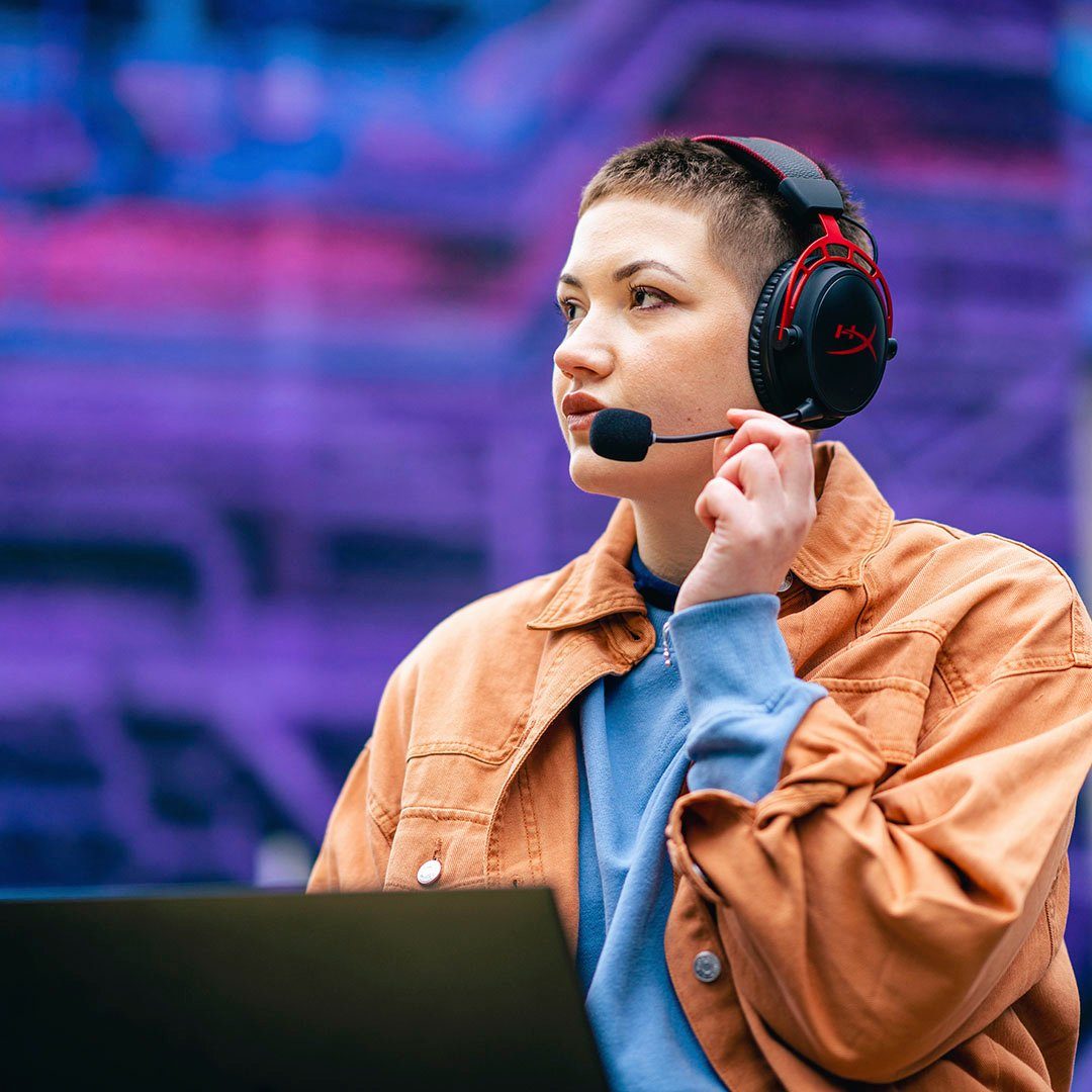 HyperX Cloud Alpha Wireless Gaming-Headset (LED Ladestandsanzeige, Mikrofon abnehmbar, Rauschunterdrückung)