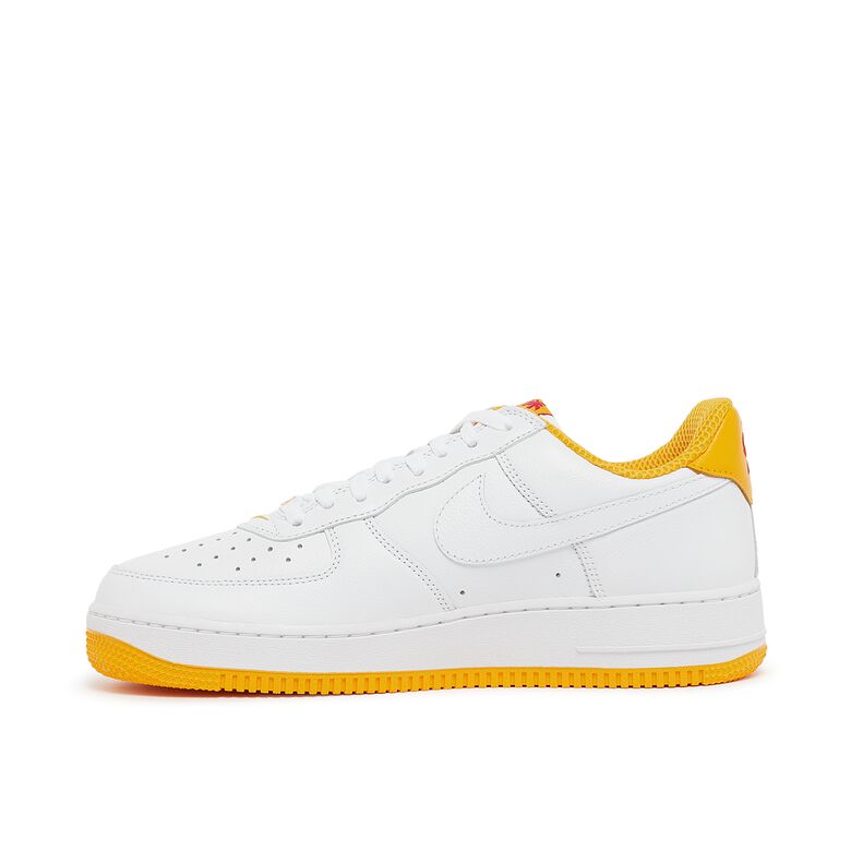 NIKE Wmns Air Force 1 Low Retro Qs 