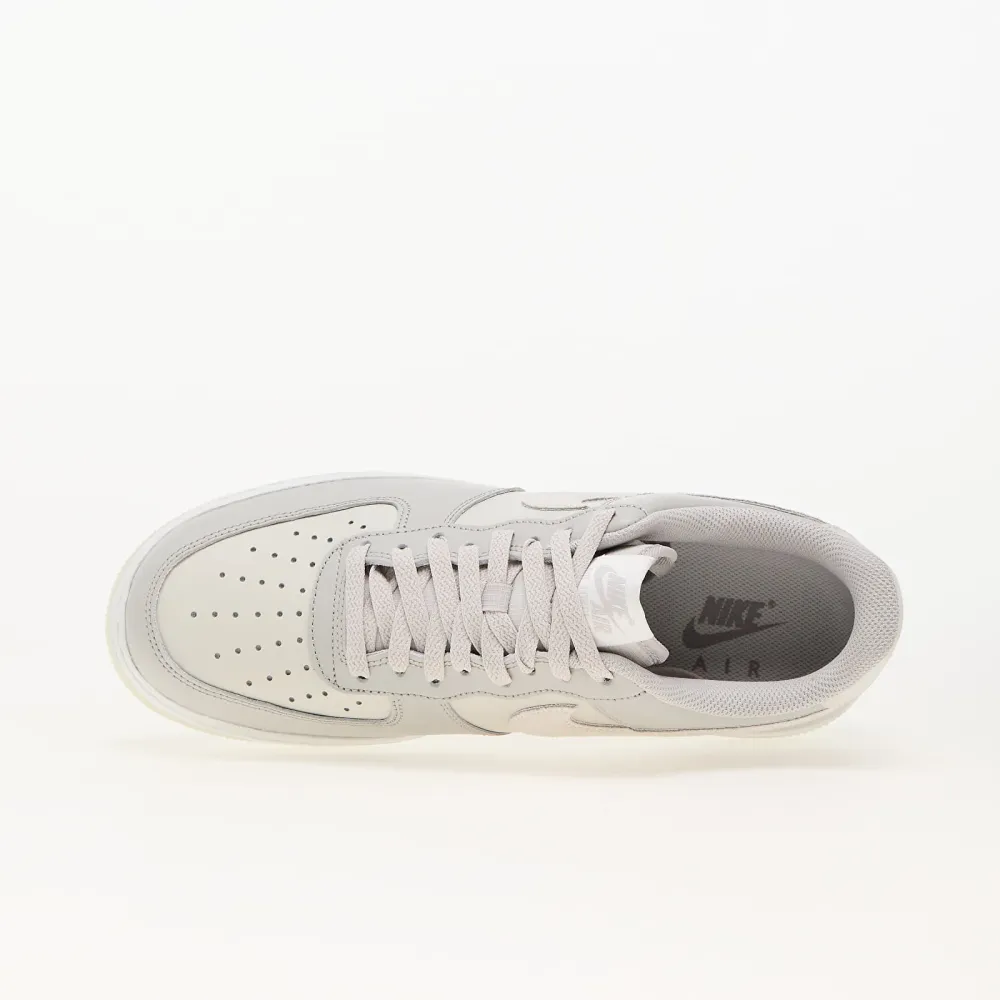 Nike Air Force 1 FN5832-001 / braun