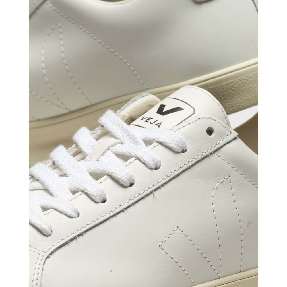 VEJA Esplar Leather EA0200001A / weiss