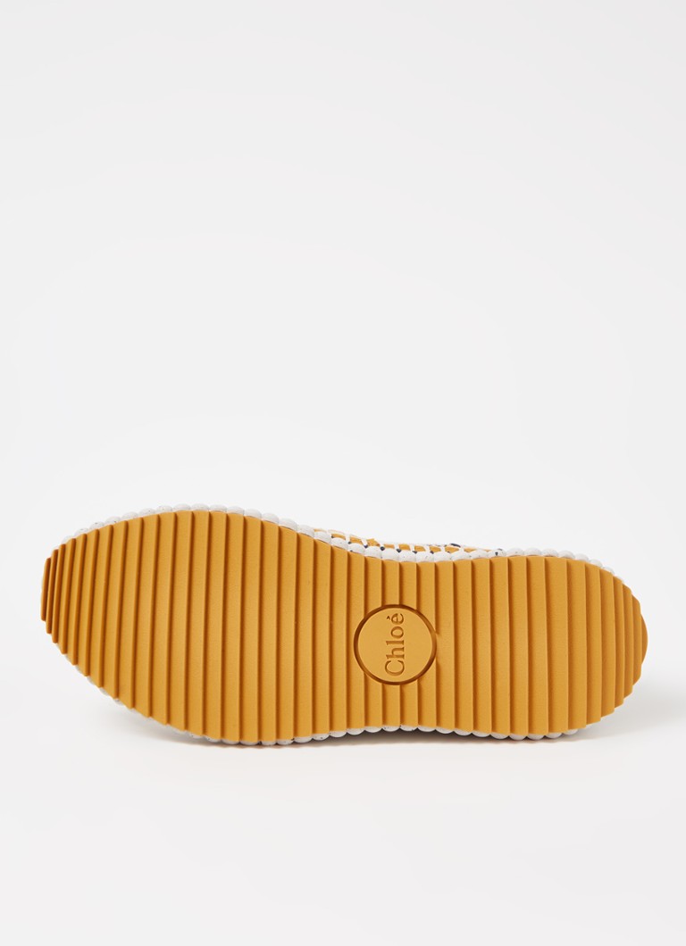 Zapatille Chloé Nama cu detalii în partea superioară a umărului și în față.