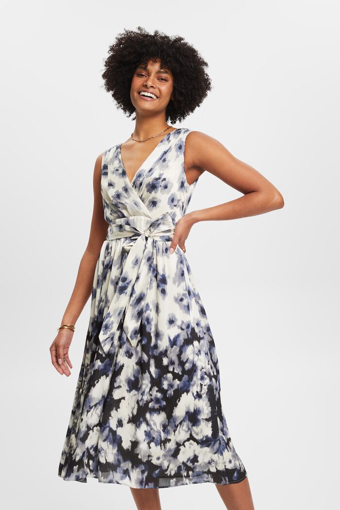 Midikleid aus Satin in Crinkle-Optik mit Blumenmuster