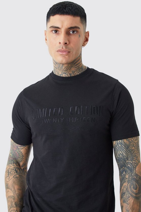 Tall Slim-Fit T-Shirt mit Limited Edition Stickerei