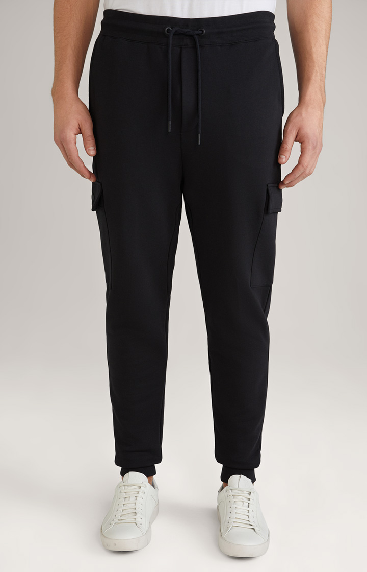 Sweathose Saint in Schwarz