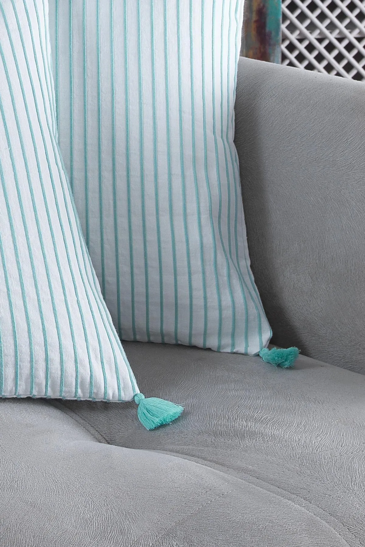 Znp Home  Pompoms 2-teiliger dekorativer Kissenbezug aus 100 % Baumwolle, 44 x 44 cm