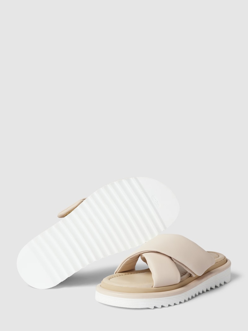 Pantoletten mit breiten Riemen in beige