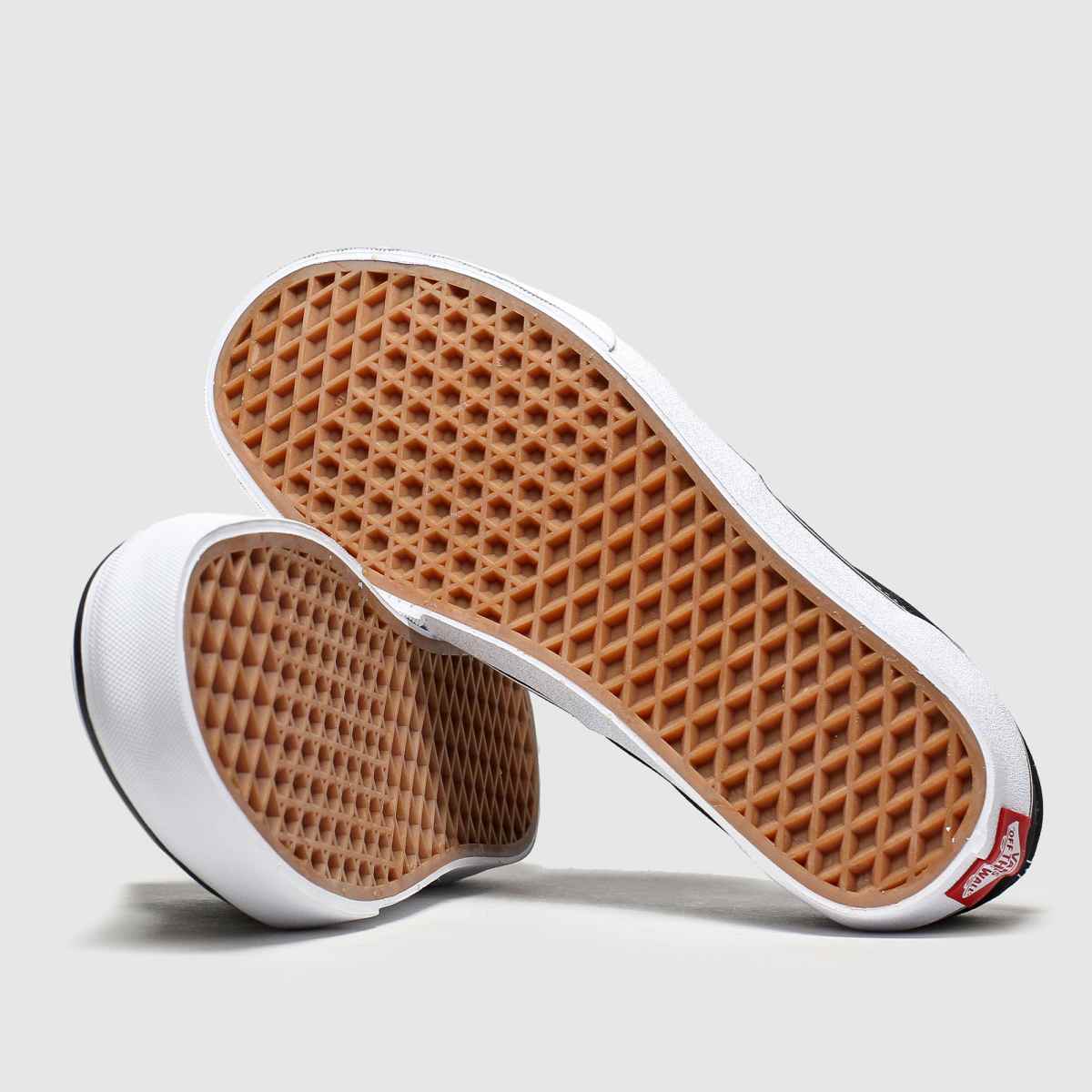 Vans era sneakers i svart och vitt