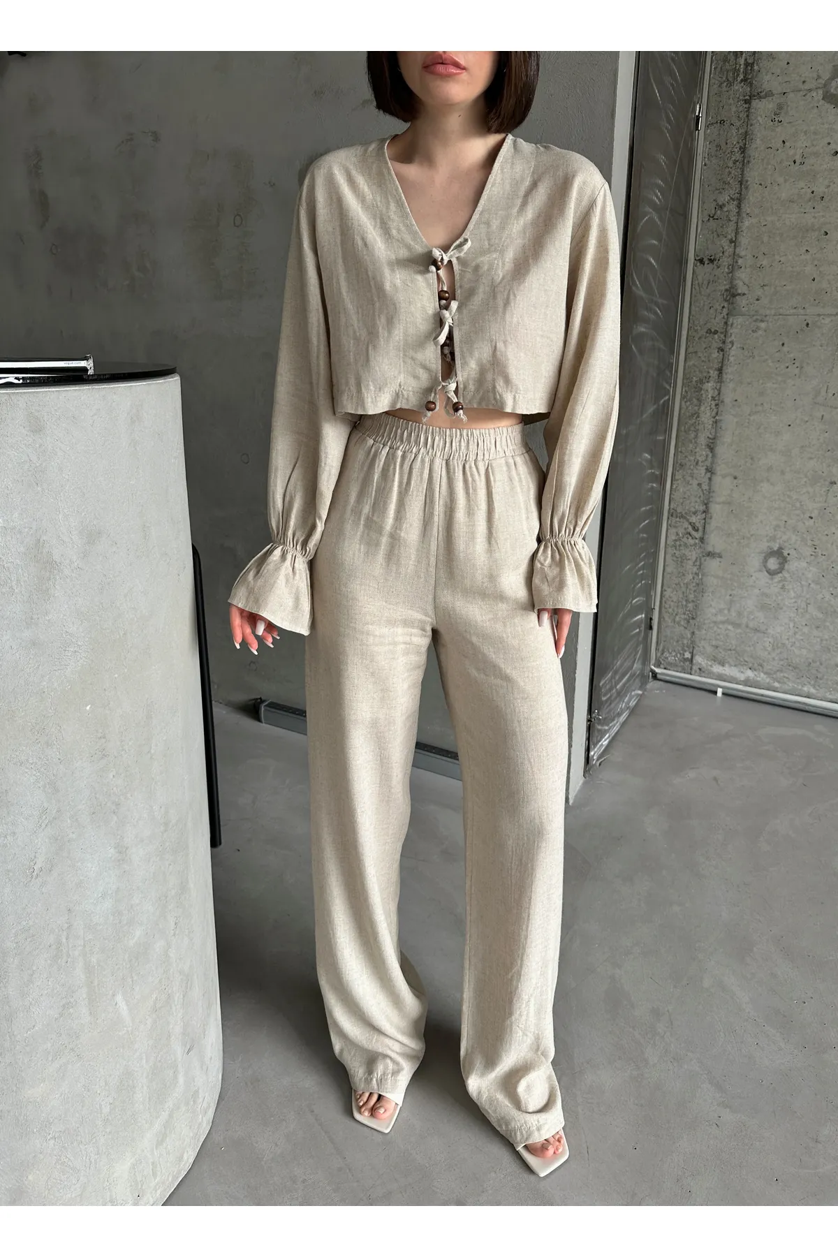 Laluvia  Steinfarbenes Designset aus echtem Leinen