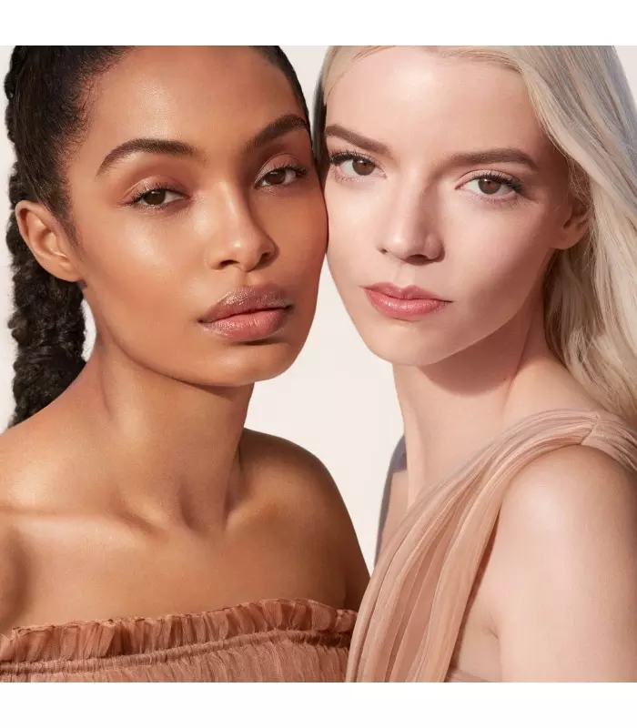 DIOR FOREVER GLOW VEIL Base éclat - 97 % d'ingrédients d'origine naturelle