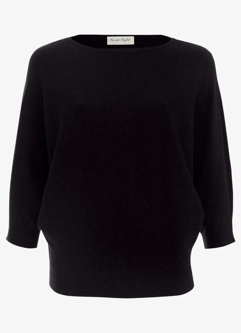 Tricou Cristine de la Phase Eight, confecționat din material tricotat subțire și elastic.